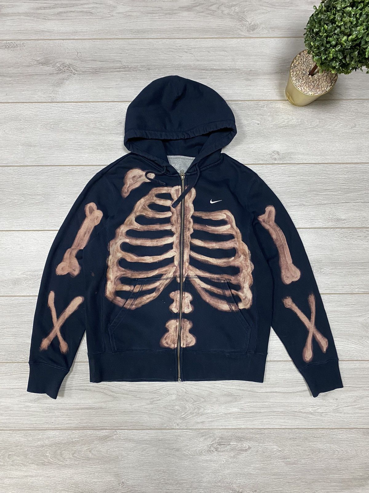 Vintage Nike ☠️ 1 of 1 custom paint skeleton vintage bones hoodie Size US L / EU 52-54 / 3 - 6 Thumbnail