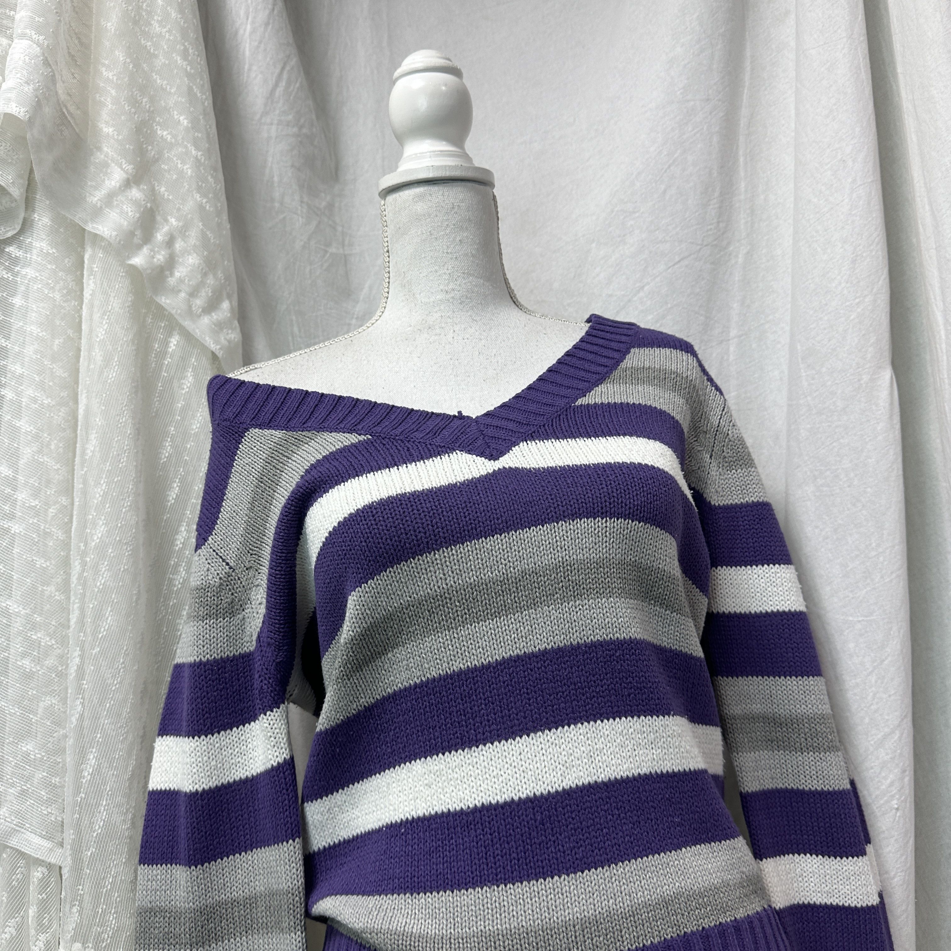 Vintage Vintage Vneck Striped Streetwear Sweater 00s Size S / US 4 / IT 40 - 5 Thumbnail