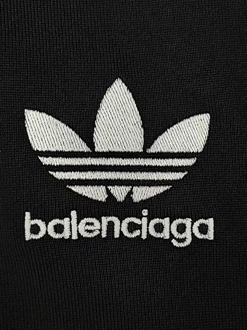 Balenciaga Balenciaga New York Stock Exchange Adi Co. \n Tracks uit po Size US XXL / EU 58 / 5 - 4 Thumbnail