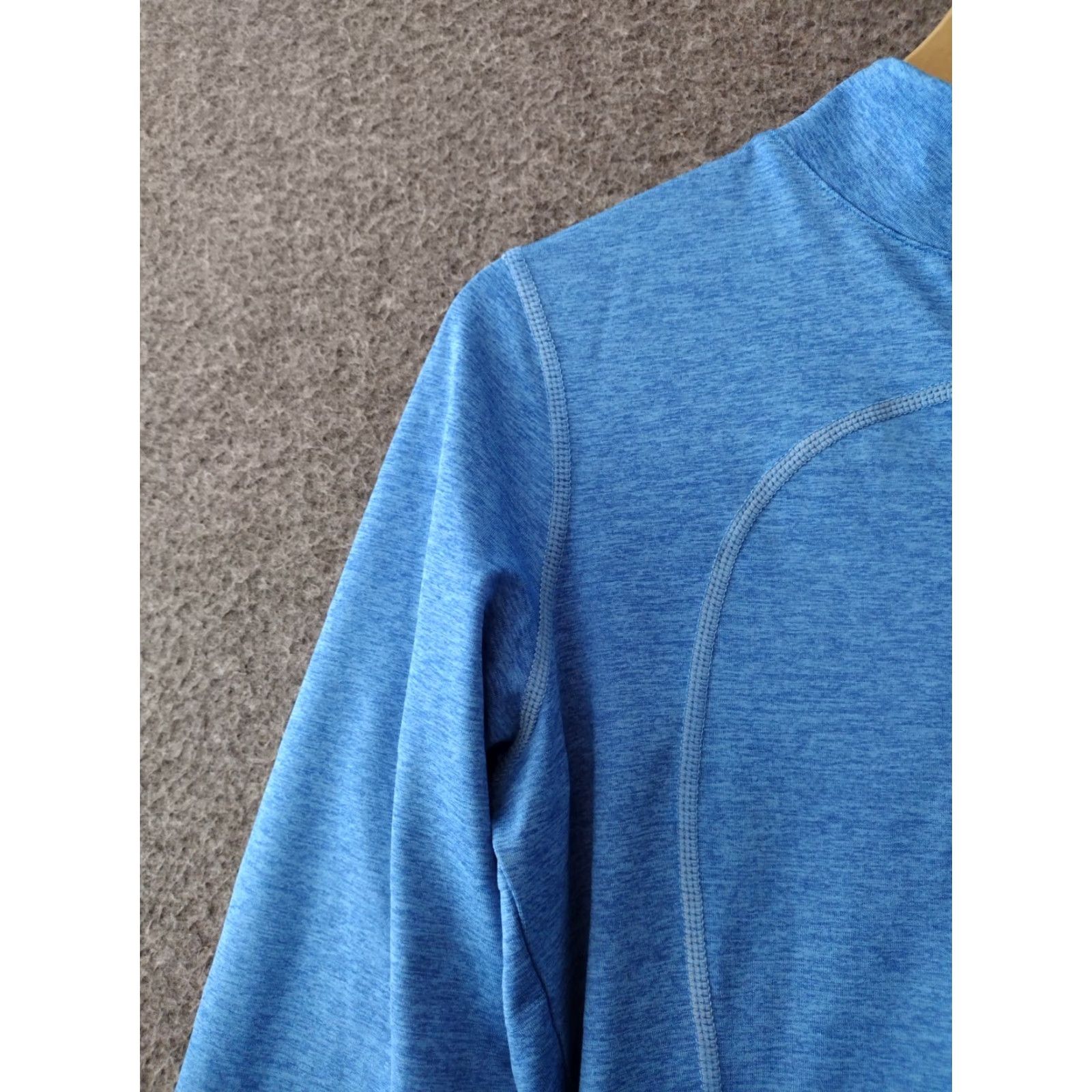 Vintage CADMUS Women’s Medium Compression Long Sleeve 1/4 Zip Pullover Blue Shirt M Women’s Long Sleeve 1/4 Zip Cadmus Athletic Sports Shirt Blue Size M / US 6-8 / IT 42-44 - 7 Thumbnail