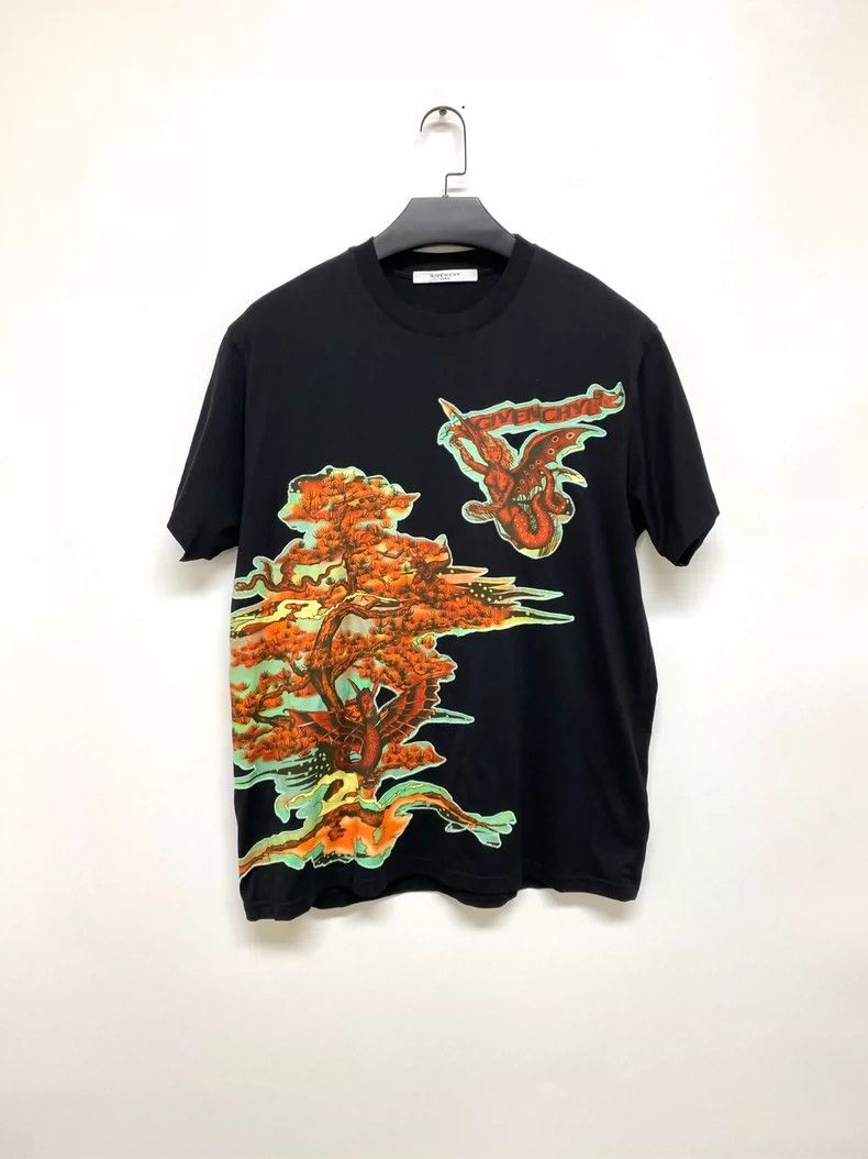 Givenchy Givenchy Patchwork Embroidered Short Sleeve 2505-Nextarrow Size US S / EU 44-46 / 1 - 1 Thumbnail