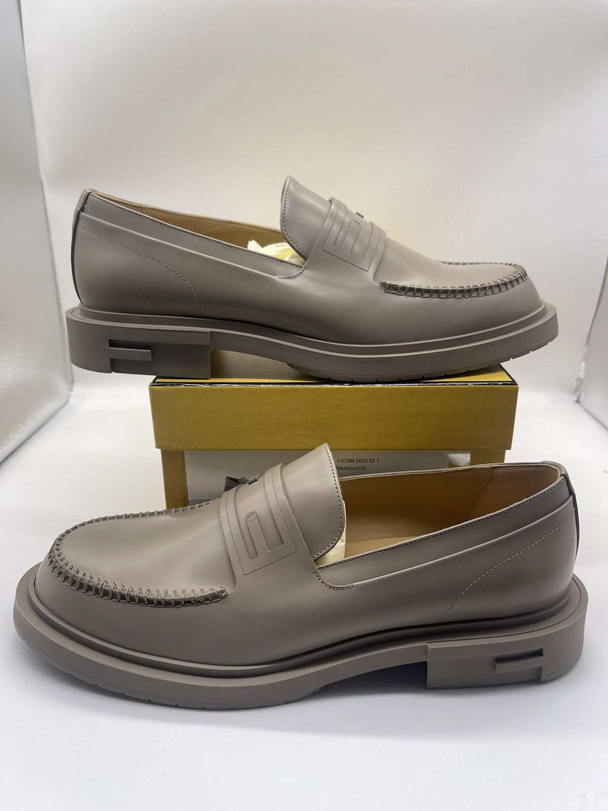Fendi Vitello Abrasivato Loafers Size 9 Eu 43
