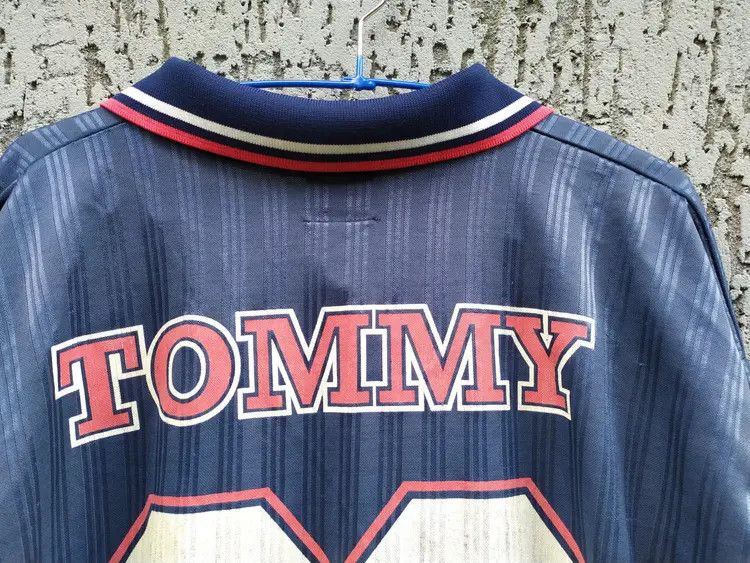 Tommy Hilfiger Vintage Tommy Hilfiger Usa logo T-Shirt Size US XL / EU 56 / 4 - 12 Thumbnail