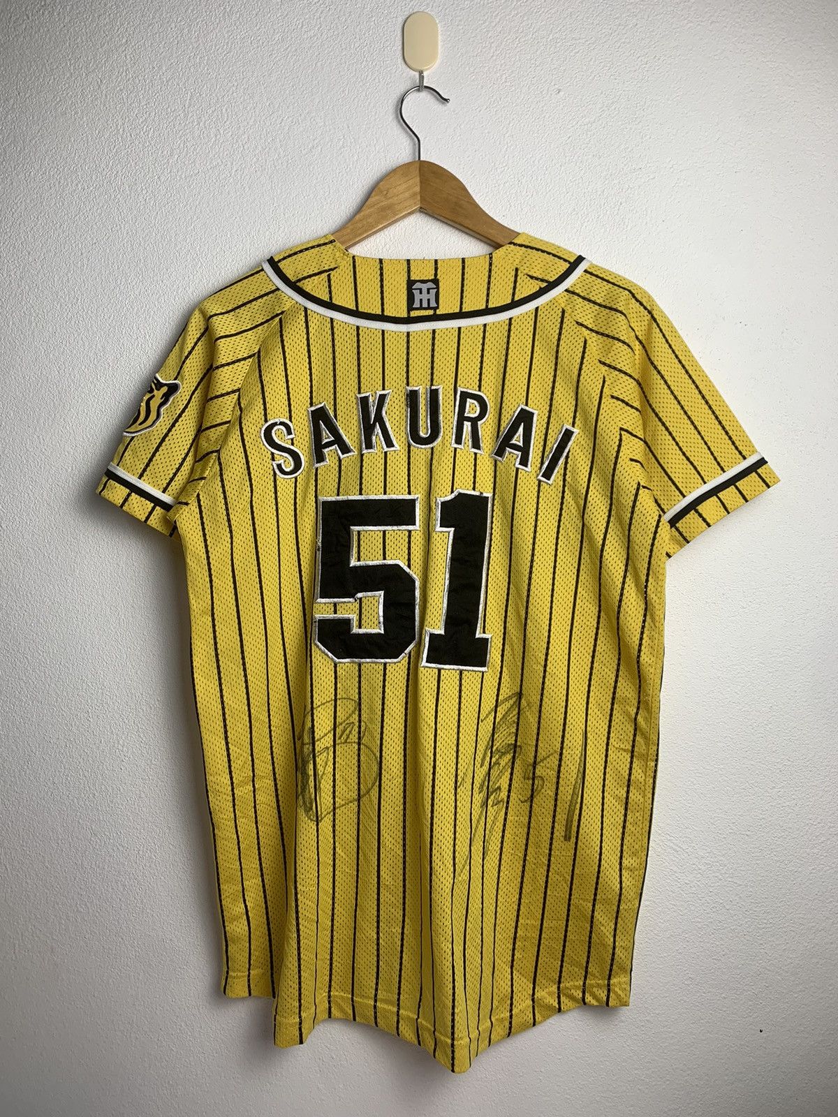 Japanese Brand × Vintage Vintage Hansin Tigers Baseball Jersey with Signature Size US M / EU 48-50 / 2 - 2 Thumbnail