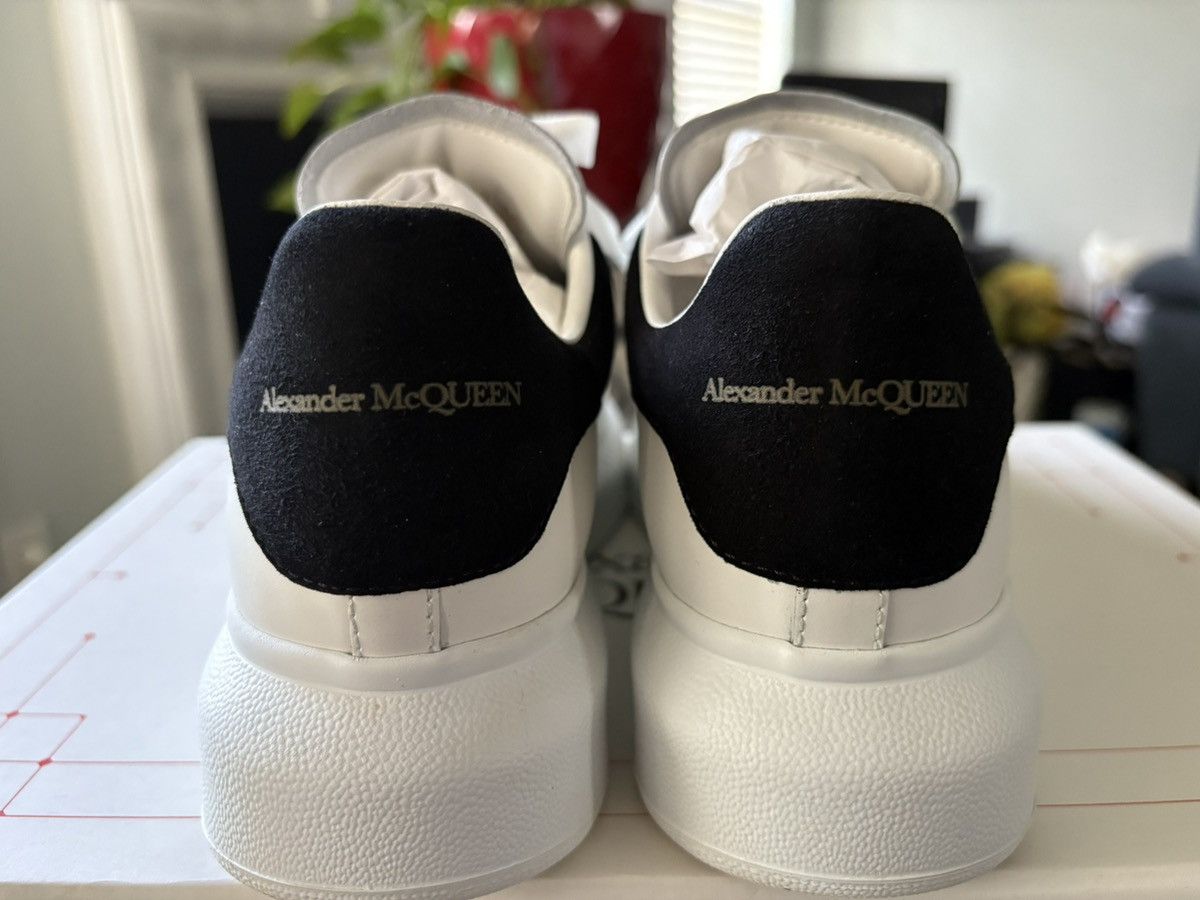Alexander McQueen Alexander McQueen White/Black Larry Sneakers - Size 37 Size US 7 / IT 37 - 6 Thumbnail