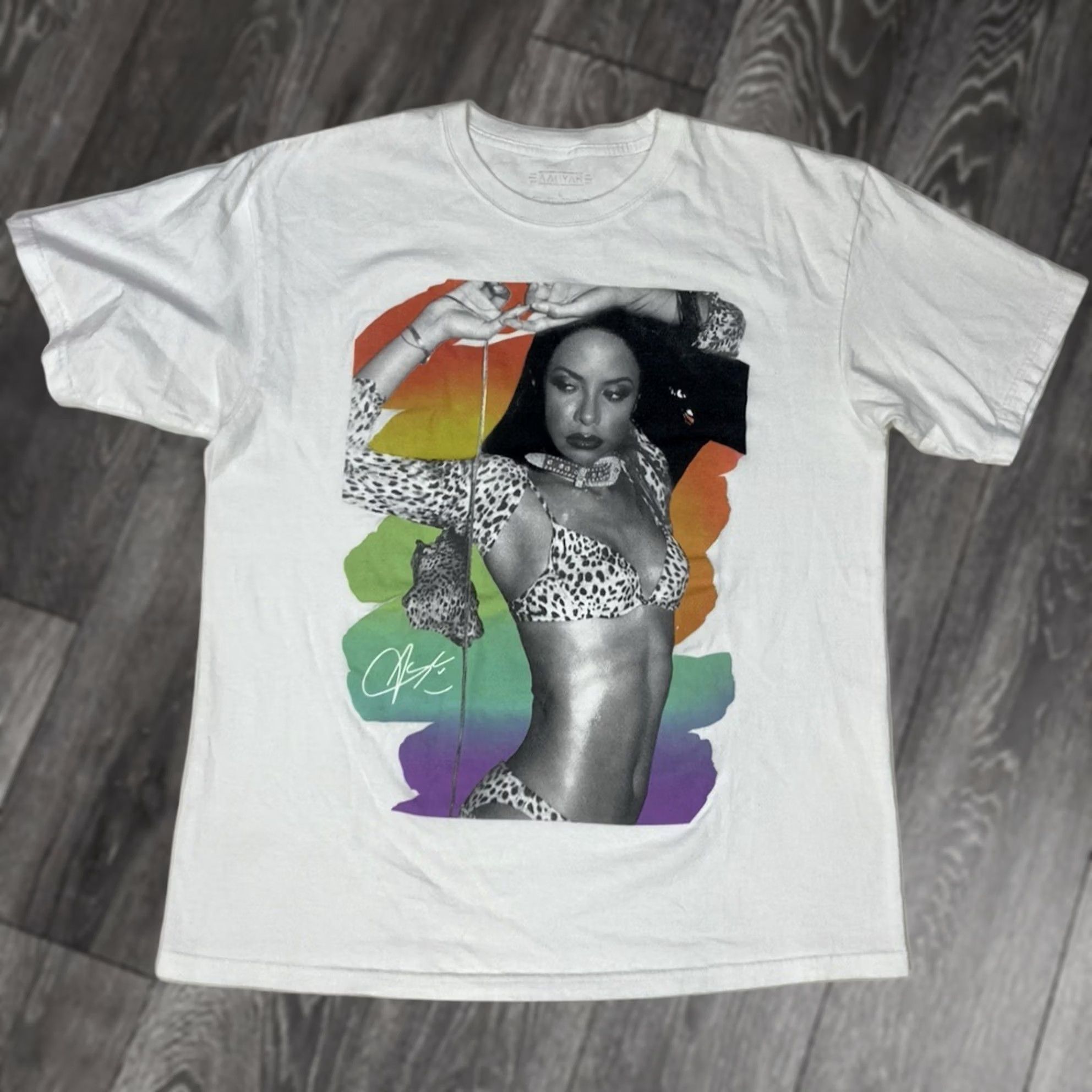 Vintage Aaliyah Graphic T-shirt Men L White Short Sleeve Music Shirt Size US L / EU 52-54 / 3 - 1 Thumbnail