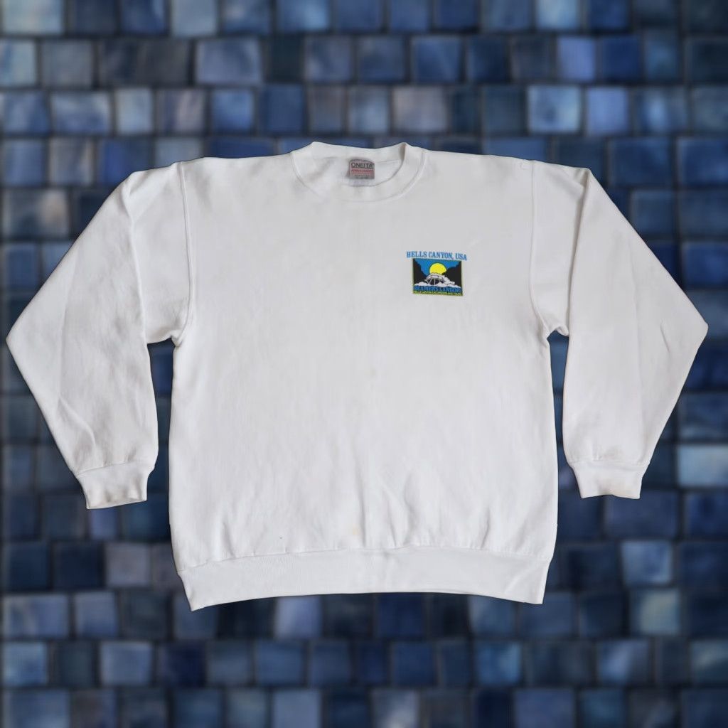 Vintage VINTAGE Oneita HELLS CANYON Idaho Boat River White USA Pullover Sweatshirt L Shirt Unisex Adults 90s Graphic Print Heavyweight content? Size US L / EU 52-54 / 3 - 1 Thumbnail