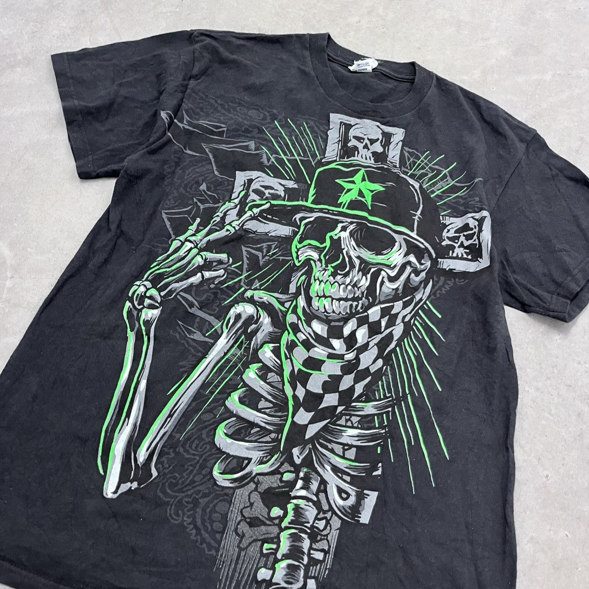 Affliction × Vintage CRAZY AFFLICTION Y2K Style Skull Monster Energy Green Shirt Size US L / EU 52-54 / 3 - 3 Thumbnail