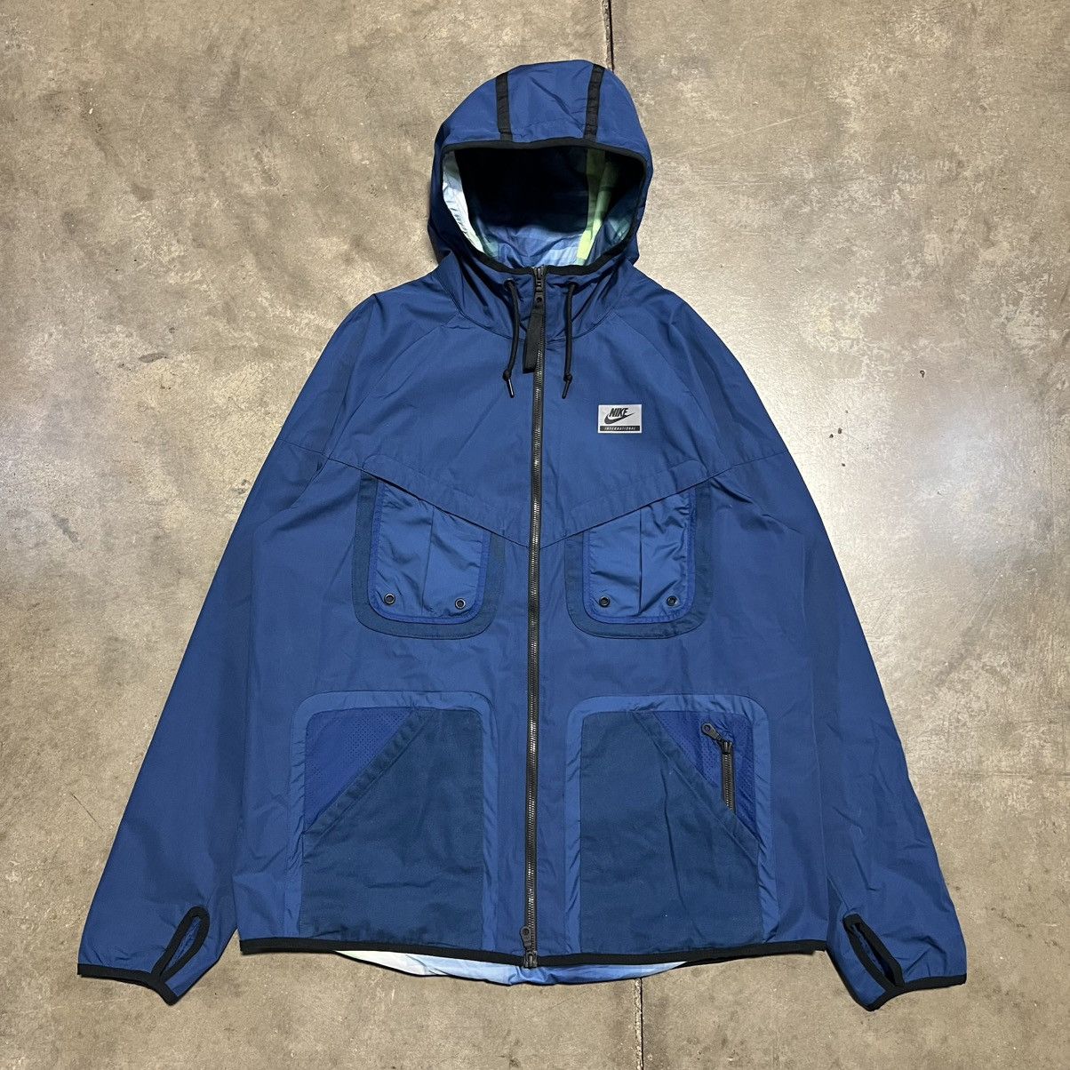 Nike Nike International Windbreaker Jacket Lightweight Hooded Y2K Size US L / EU 52-54 / 3 - 2 Thumbnail