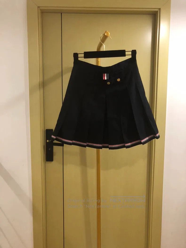 Thom Browne Thom Browne size 1 Navy Pleated Skirt Size 37" - 2 Thumbnail
