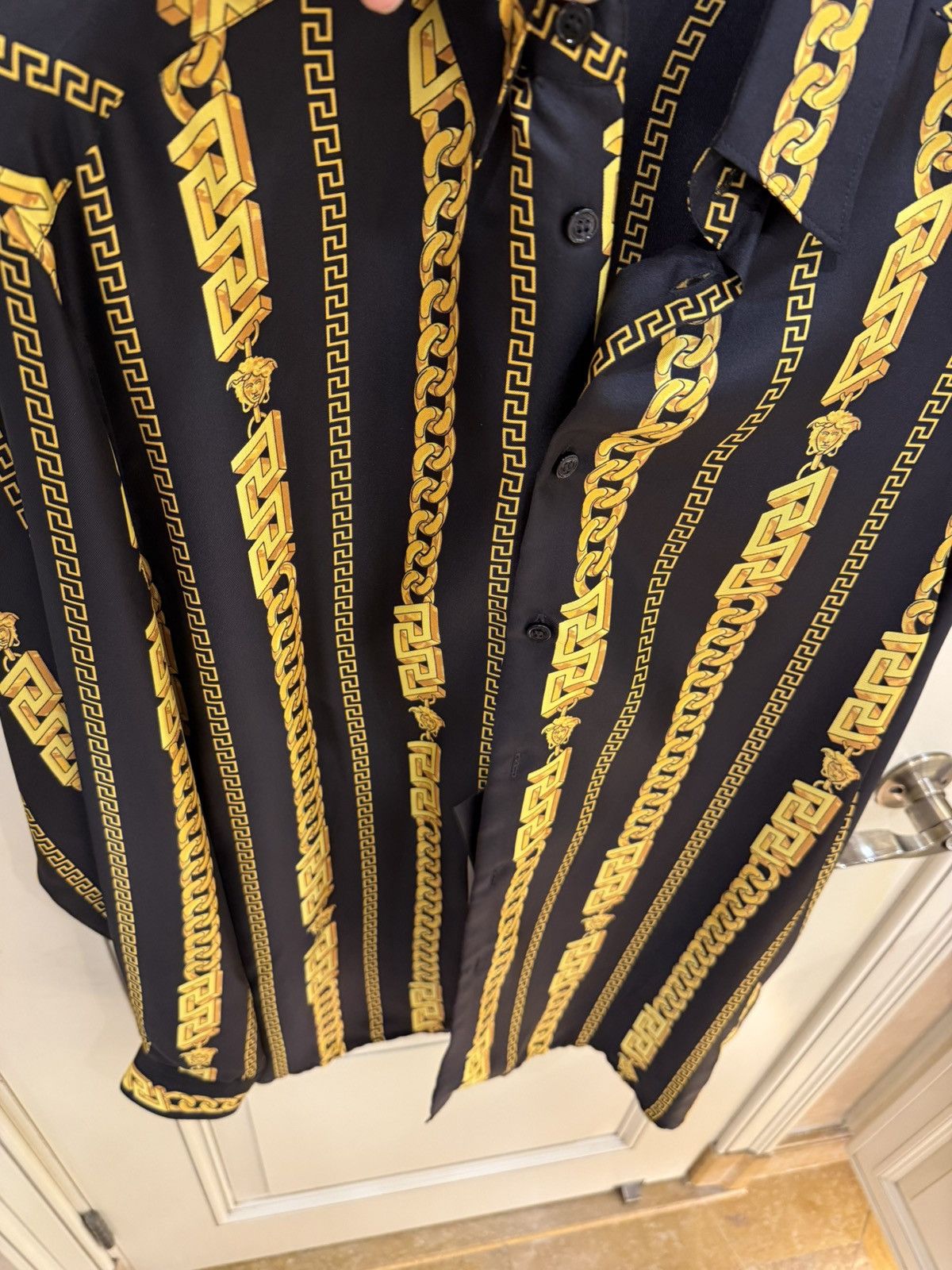 Versace golden chain print shirt size 48 Size US M / EU 48-50 / 2 - 16 Thumbnail