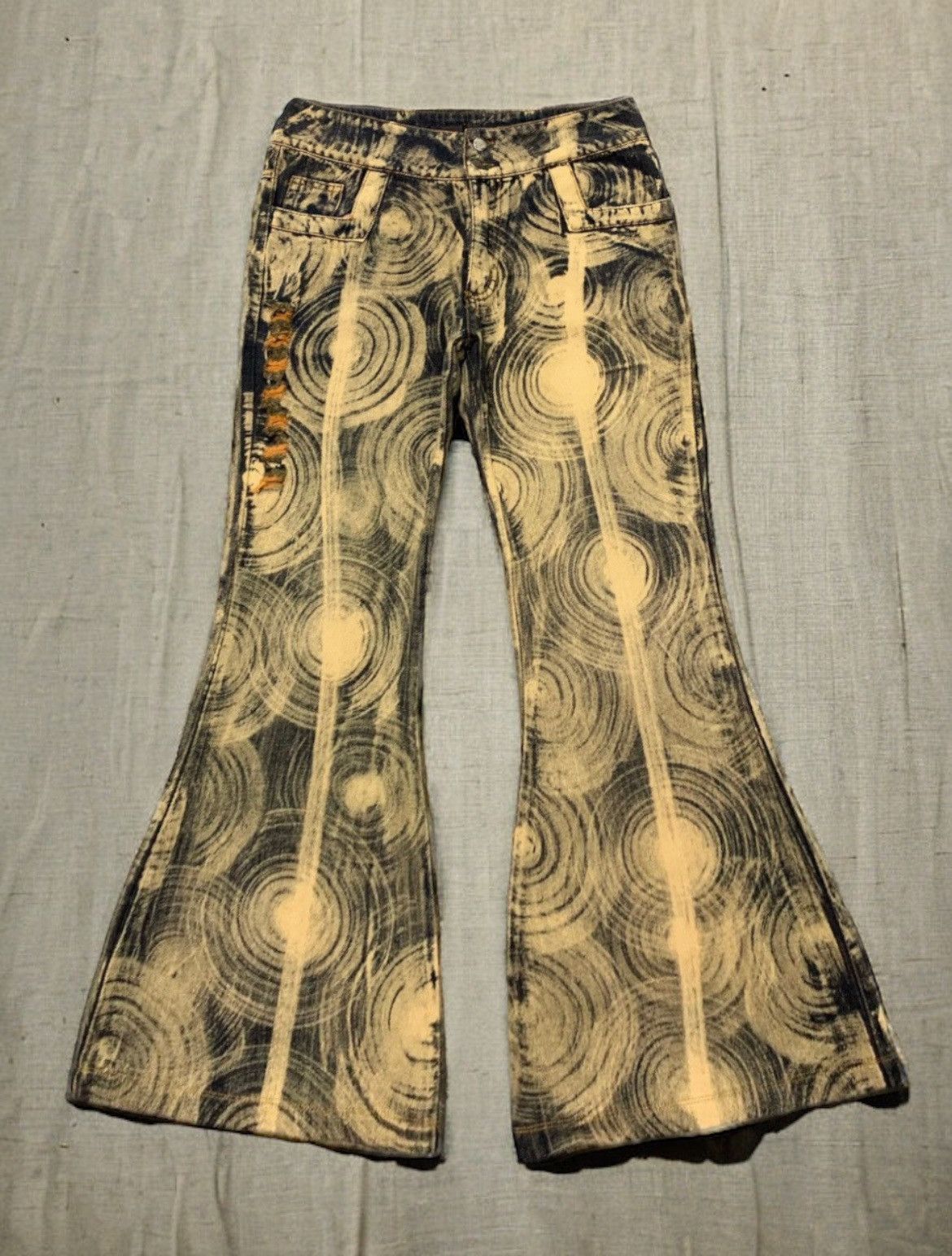 Japanese Brand × Tornado Mart HuaDi Japan Abstracts Circle Mud Rust Flared Denim Pants Size US 29 - 1 Thumbnail