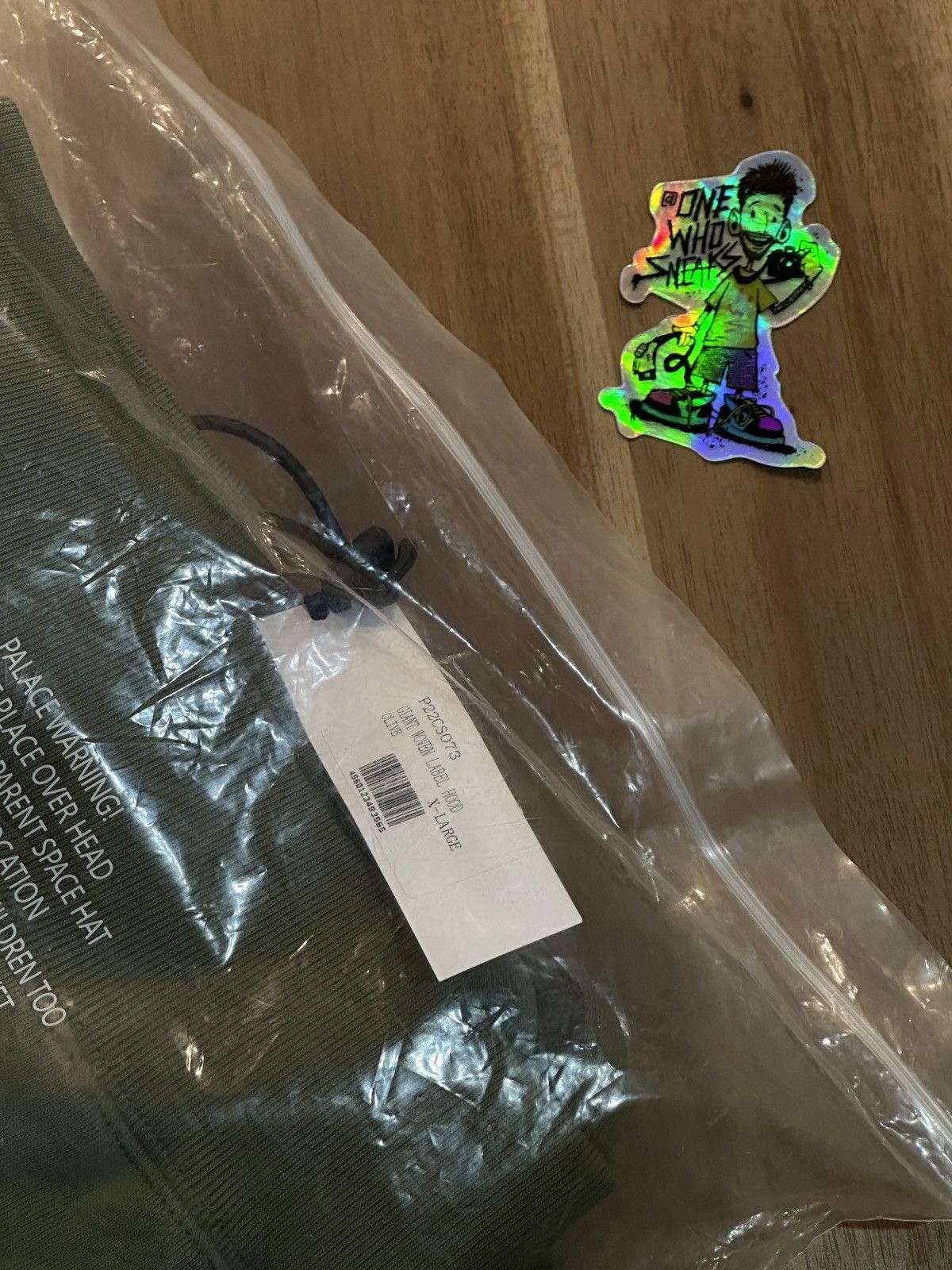 Palace Palace Giant Woven Label Hoodie Size XL Size US XL / EU 56 / 4 - 5 Thumbnail