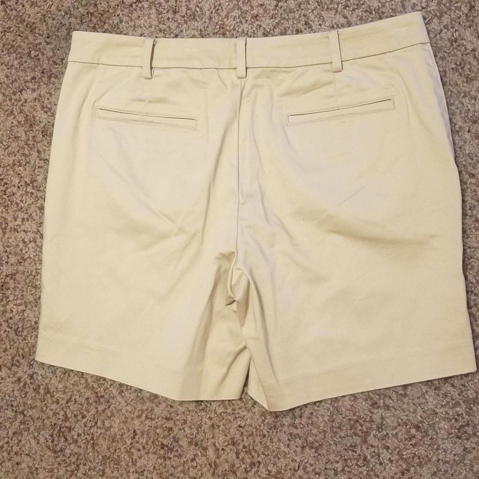 Polo Ralph Lauren Lauren Ralph Lauren Classic Beige Chino Shorts Size 10 Size 32" / US 10 / IT 46 - 2 Thumbnail