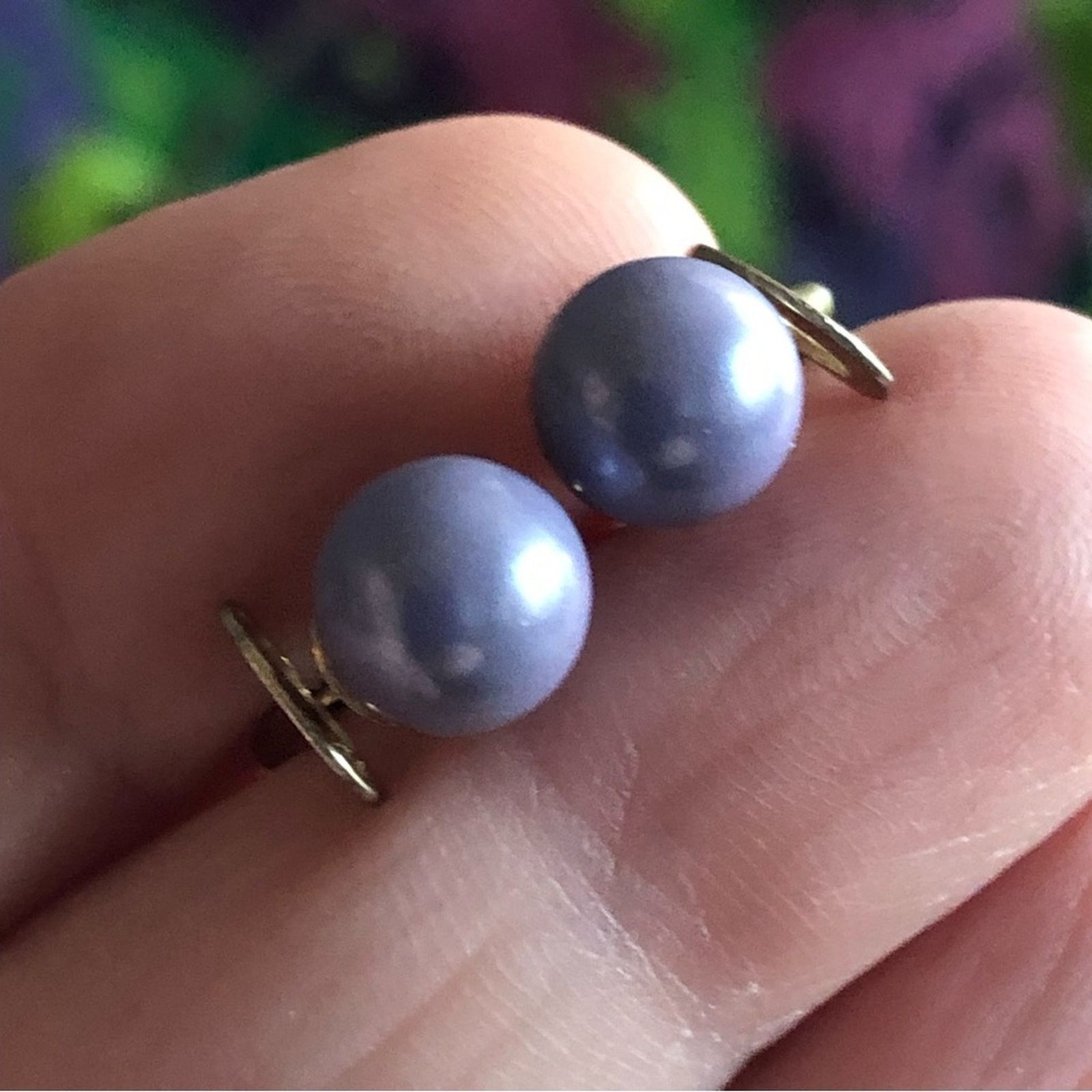 Vintage Vintage lilac faux Pearl dainty minimalist clip on earrings Size ONE SIZE - 1 Thumbnail