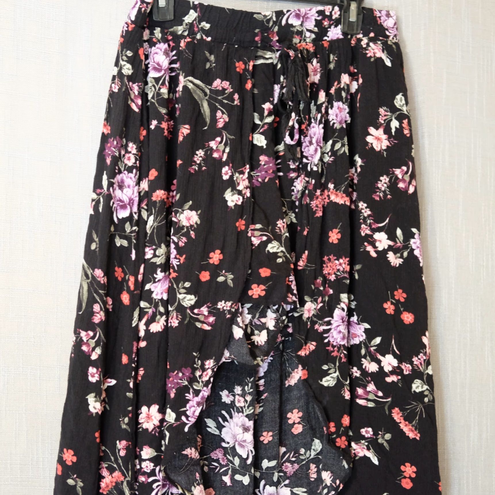 Torrid Torrid Skirt Shirt Hi-Low Floral Black Midi Skort Open Front 0 Womens Plus 0 Size Size 25" / US 0 / IT 36 - 2 Thumbnail