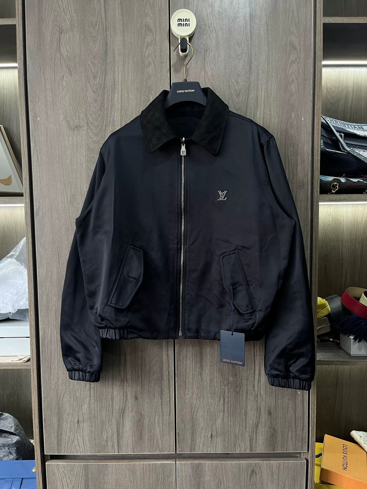 Louis Vuitton Louis Vuitton 2025 Reversible Logo Jacket Size US M / EU 48-50 / 2 - 1 Thumbnail