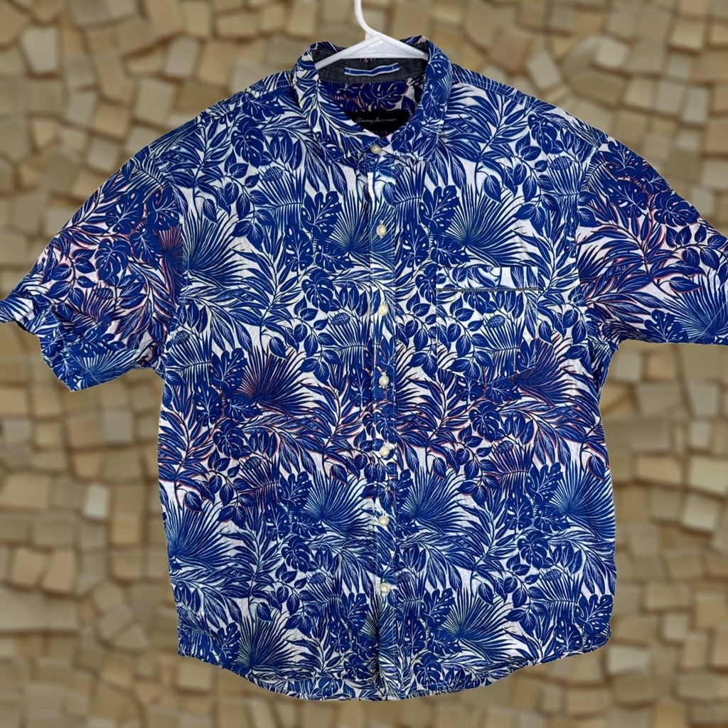 Tommy Bahama Tommy Bahama Mens L Blue Floral Print Button Down Short Sleeve Hawaiian Shirt - Regular Fit Size US L / EU 52-54 / 3 - 1 Thumbnail