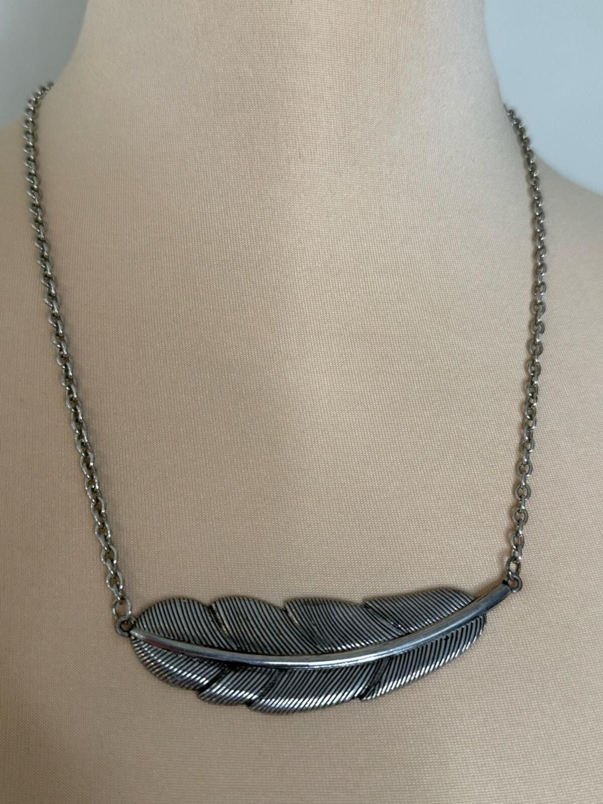 Other Silver toned leaf necklace 18” adjustable lobster clasp Size ONE SIZE - 3 Thumbnail