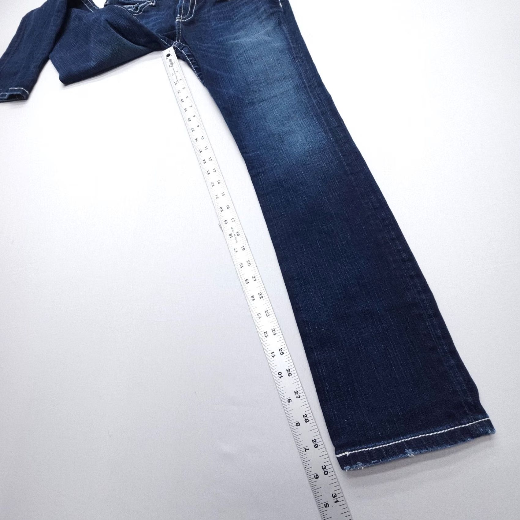 Vintage Buckle Buckle BKE Madison Skinny Low Rise Jeans 30 x 31.5 Dark Wash Embellished Womens Size 30 Blue Denim Vintage: No Size 30" / US 8 / IT 44 - 6 Thumbnail