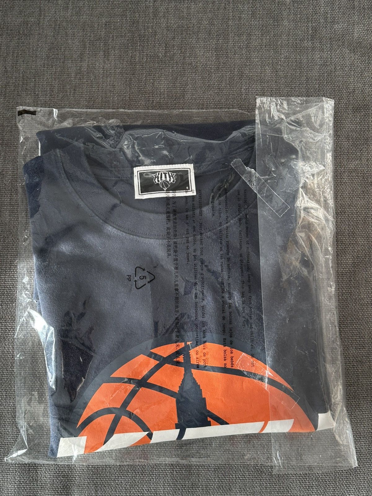 Kith Kith x New York Knicks Long Sleeve Vintage Tee Size US S / EU 44-46 / 1 - 1 Thumbnail