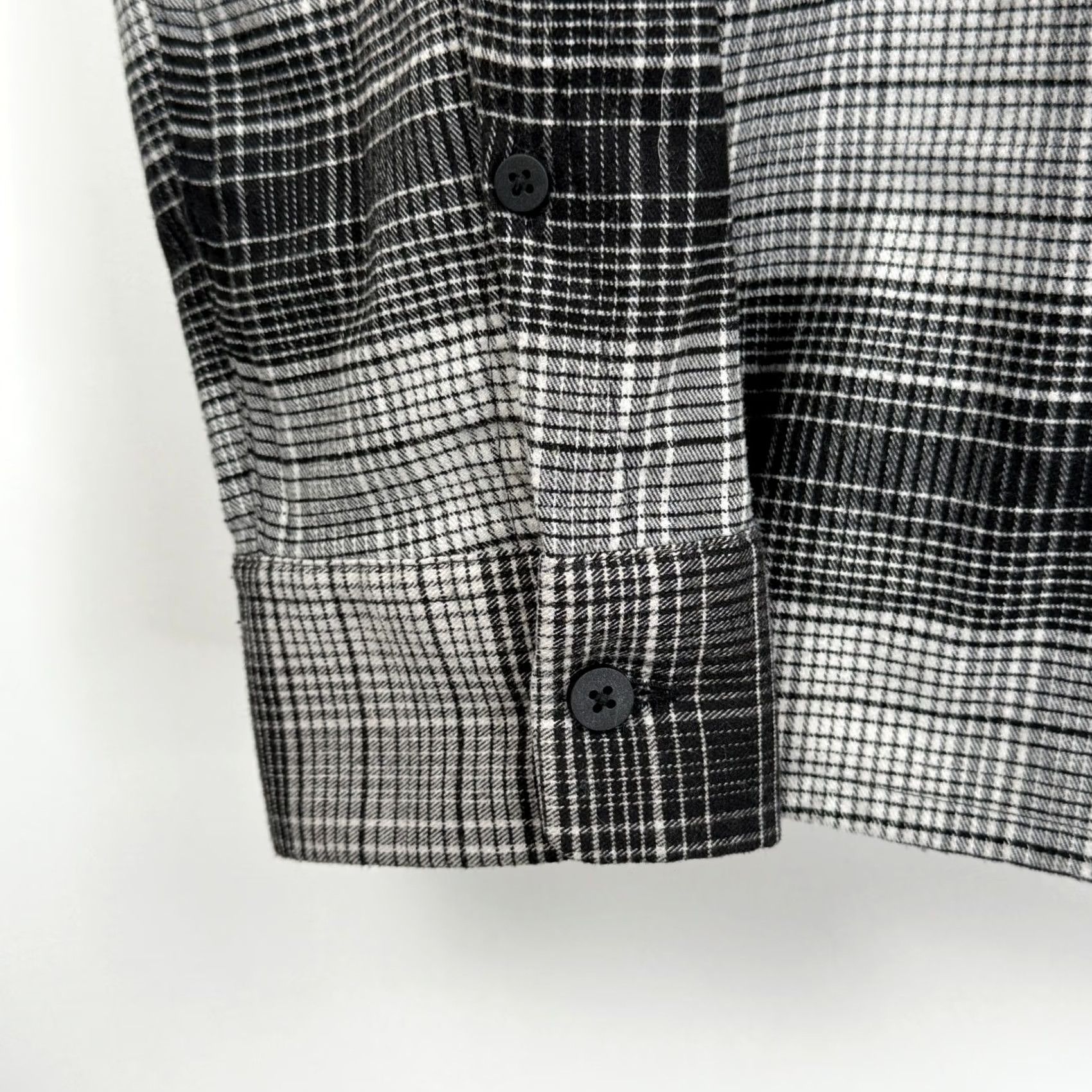 Lululemon Lululemon Mens Small Masons Peak Flannel Shirt Black White Plaid Long Sleeve Button-Up Casual Workwear 2010s Outdoor Mens Size US S / EU 44-46 / 1 - 4 Thumbnail