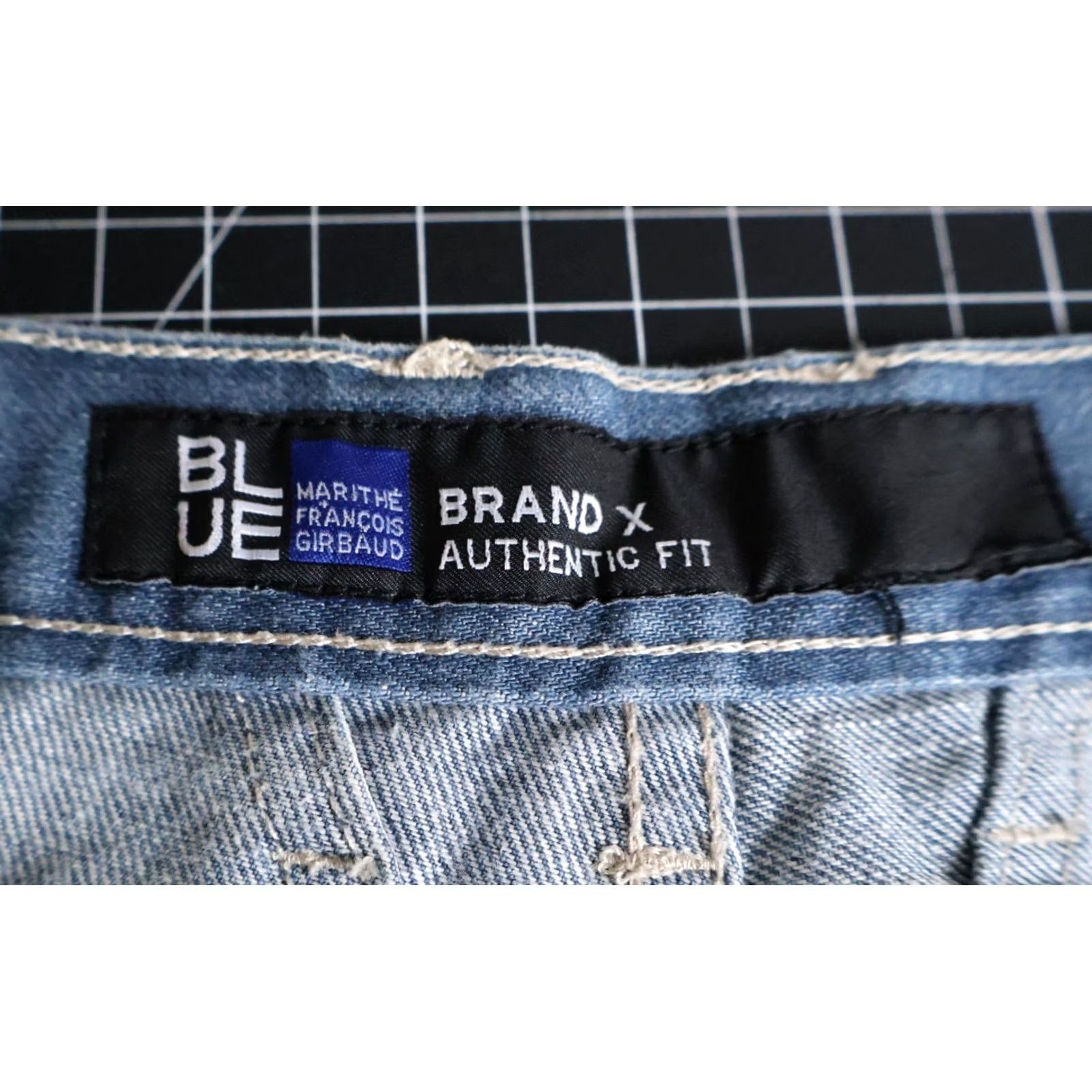 Denime VINTAGE Girbaud Jeans Men's 42 x 30 Blue Denim Carpenter Straight 90s Hip Hop VTG Mens Size US 42 / EU 58 - 3 Thumbnail