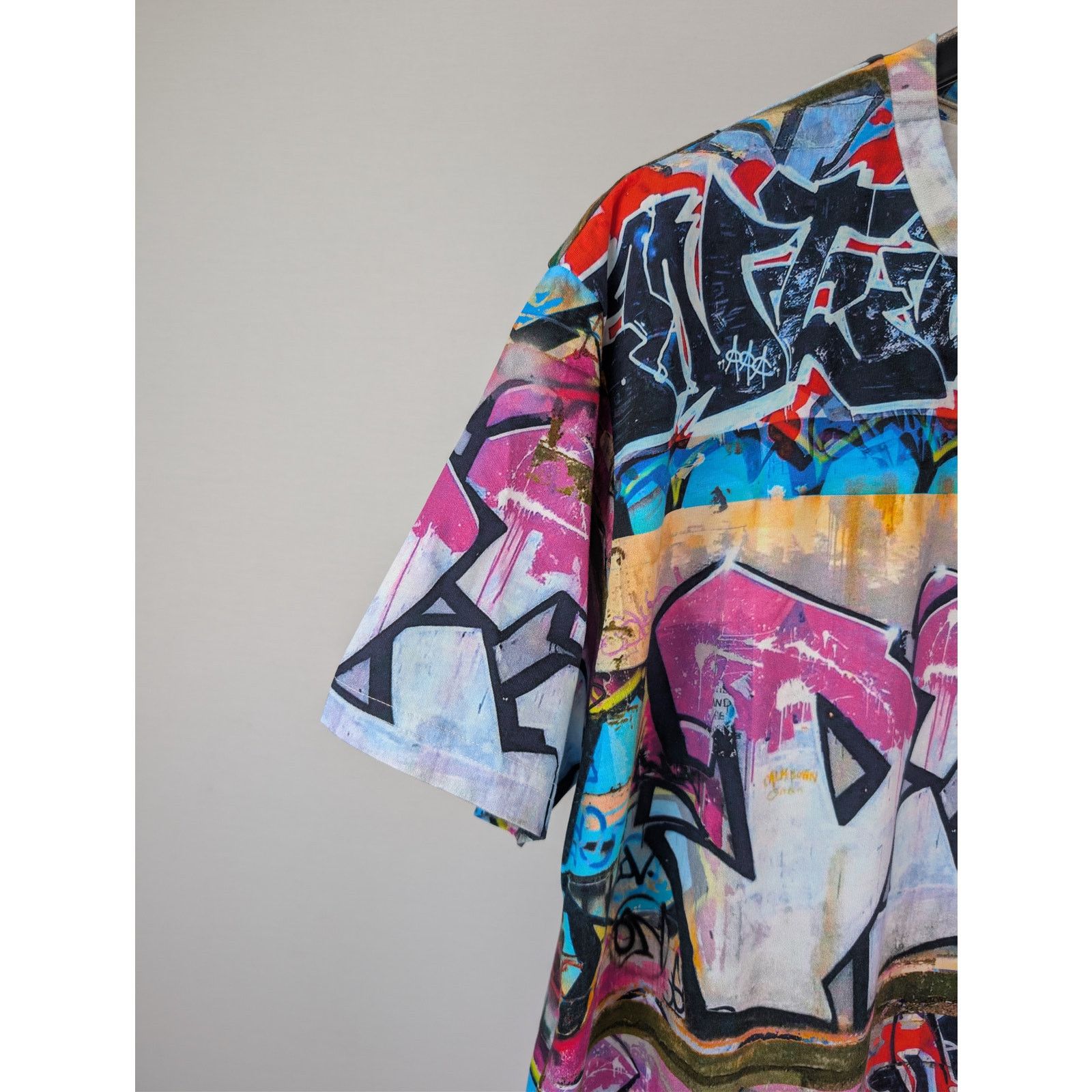 Vivienne Westwood o1rshd1 Classic Graffiti Print T-Shirt in Multiolor Size US XXL / EU 58 / 5 - 5 Thumbnail