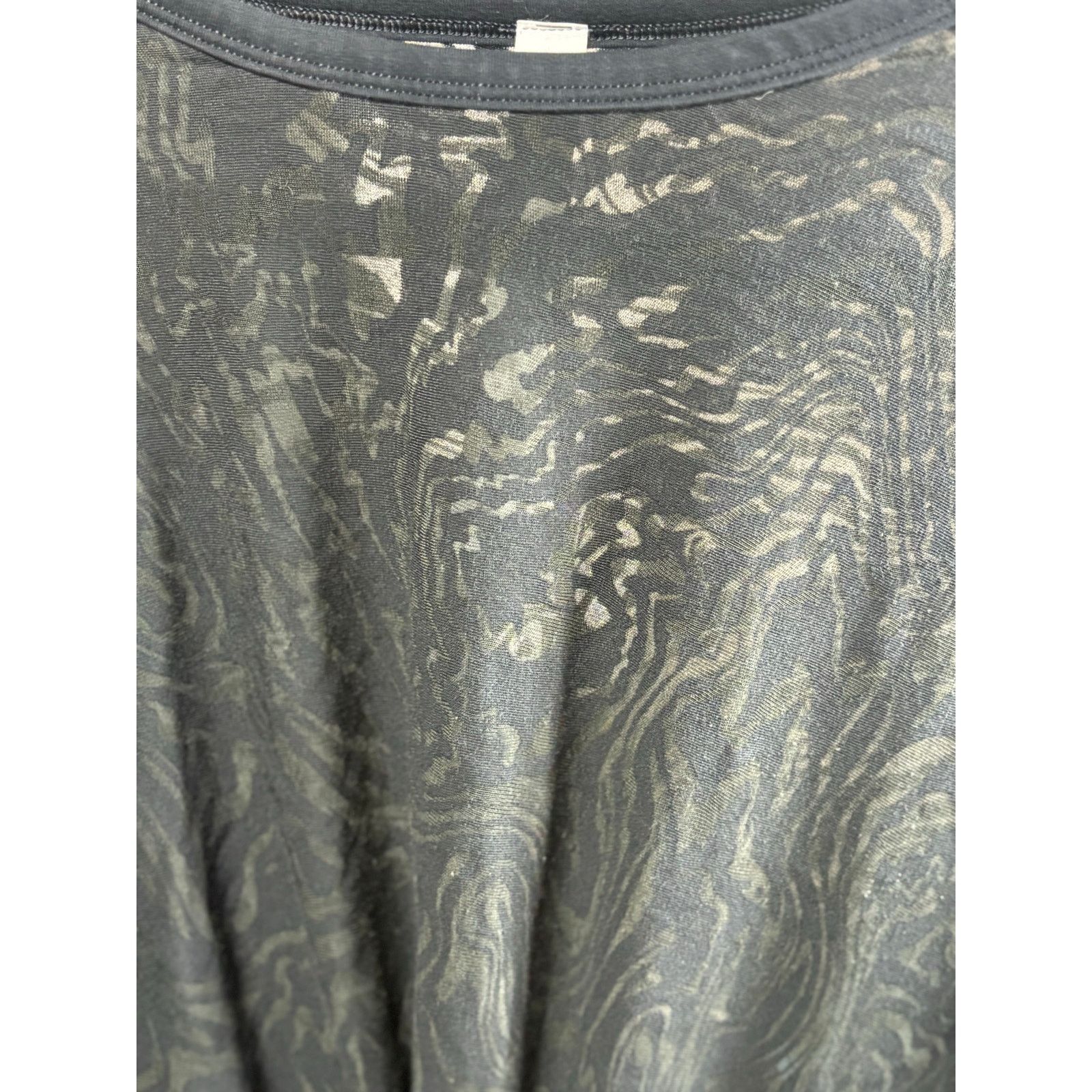 Lululemon Lululemon Sheer Twist Front Crop Top Size 4 Athleisure #0470 Size S / US 4 / IT 40 - 4 Thumbnail