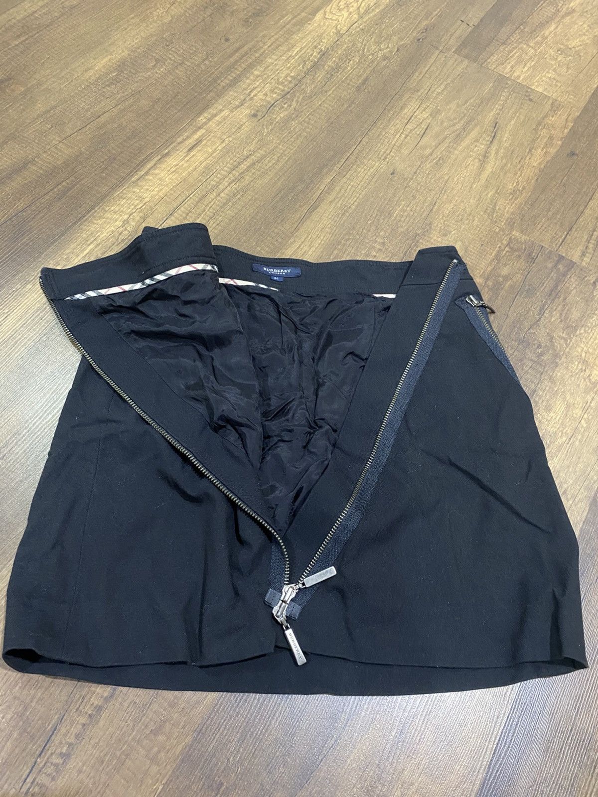 Burberry Burberry Blue Label Triple Zipper Cotton Skirt Size 26" / US 2 / IT 38 - 2 Thumbnail