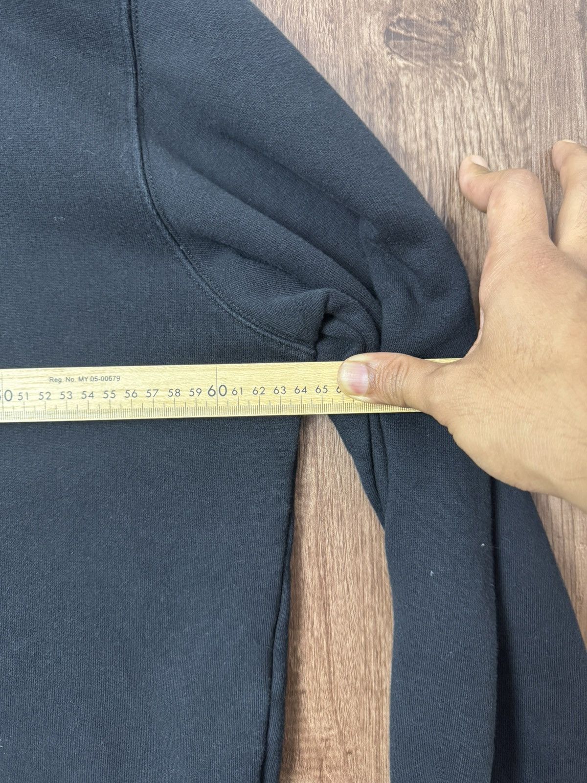 Off-White OFF WHITE CARAVAGGIO LUTE SLIM CREWNECK Size US XL / EU 56 / 4 - 13 Thumbnail