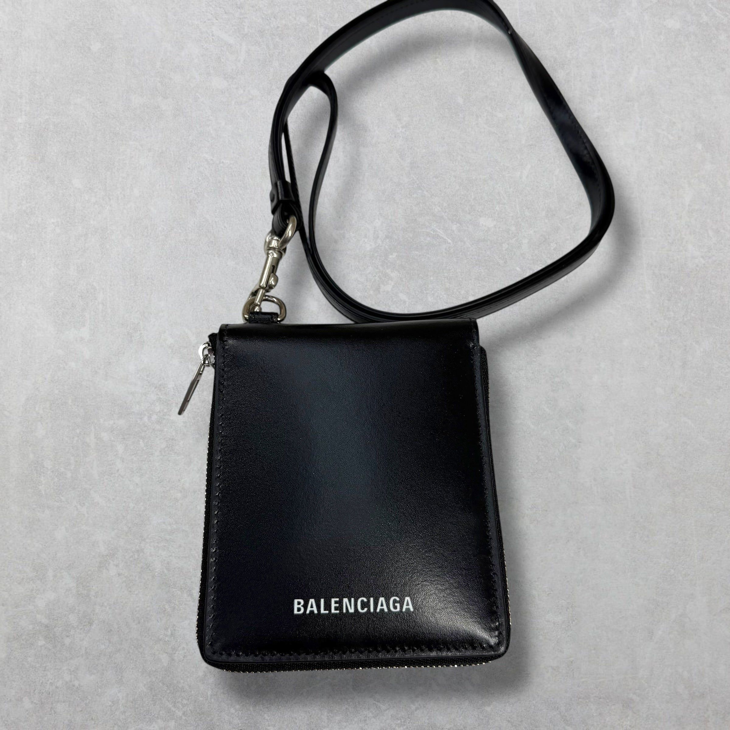 Balenciaga Balenciaga x The Simpsons Wallet With Strap Size ONE SIZE - 2 Thumbnail