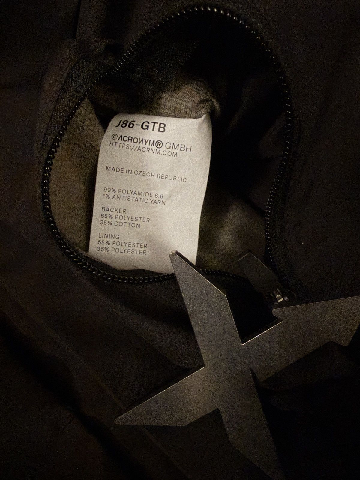 Acronym Acronym J86-GTB Size US S / EU 44-46 / 1 - 4 Thumbnail