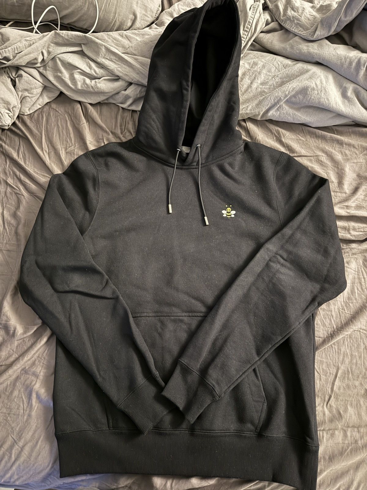 19ss Dior KAWS パーカー　ジャケット　HOODIE  HOODED KAWS x Dior Embroidered Bees Zip Up Sweatshirt Black Men's