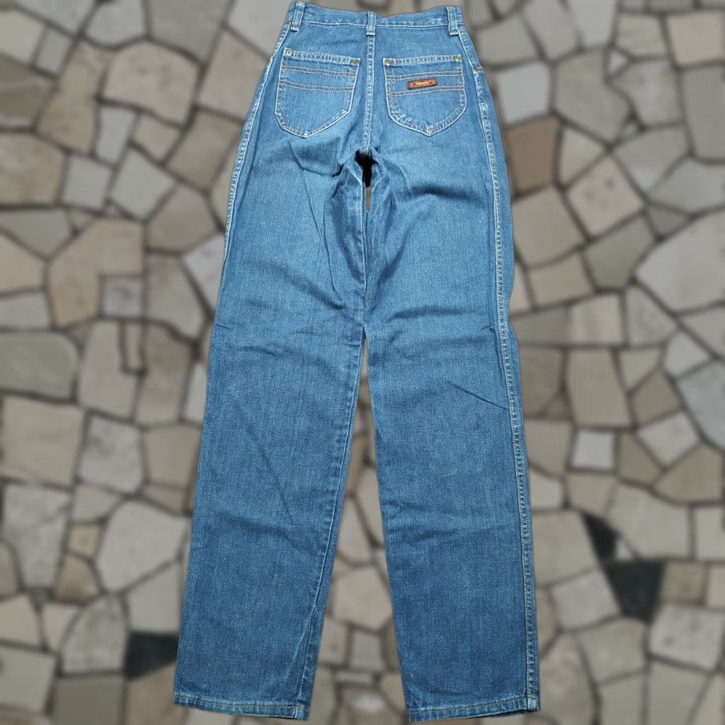 Wrangler VINTAGE Wrangler Denim Jeans Women Fits W22 X L32 Made In USA Blue Wrangler Jeans Slim 5-Pocket Denim Medium Wash 100% Cotton Womens Cowboy 80s USA Size 40" / US 18 - 1 Thumbnail