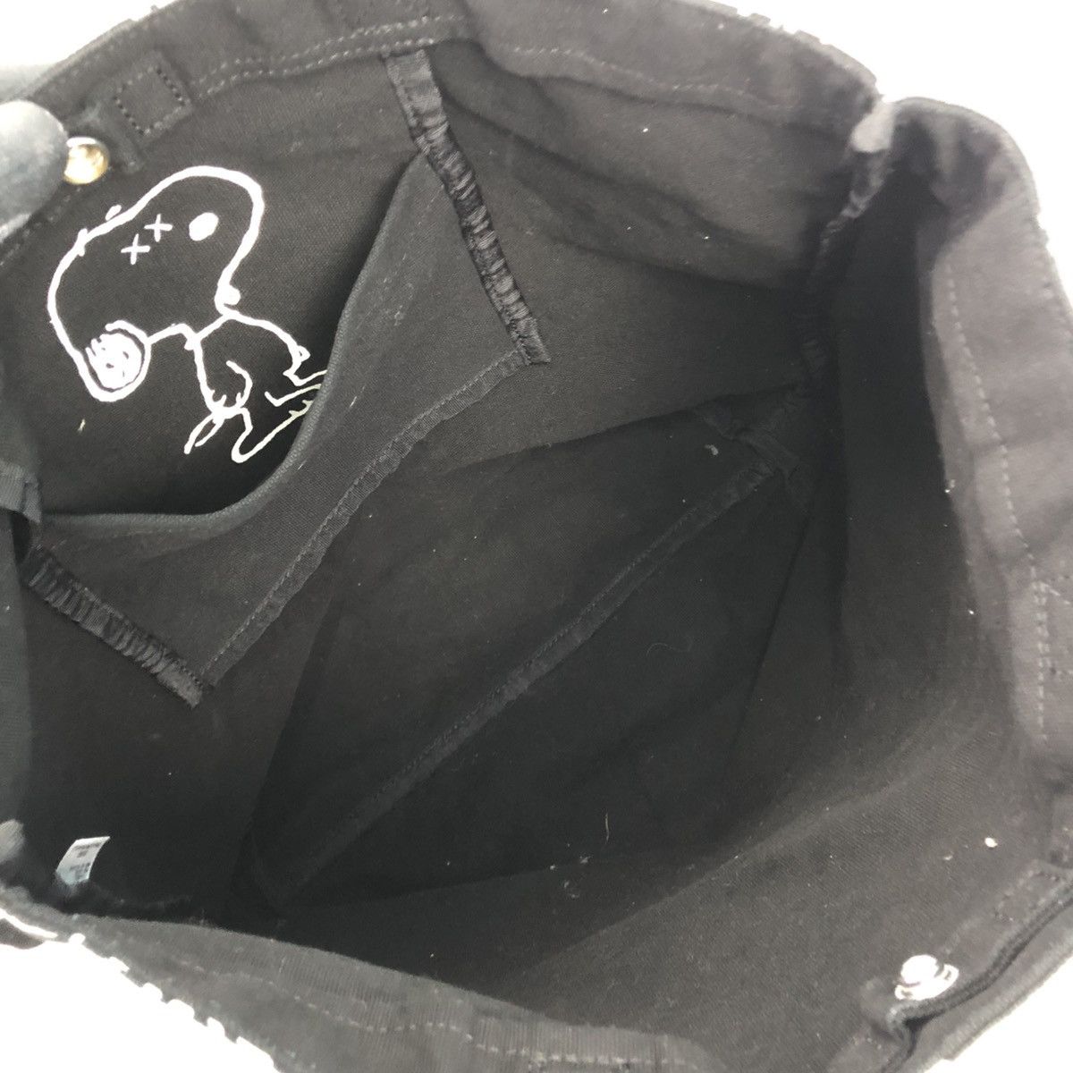 Uniqlo KAWS X PEANUTS FULL PRINT SNOOPY CANVAS TOTE BAG BY UNIQLO Size ONE SIZE - 7 Thumbnail