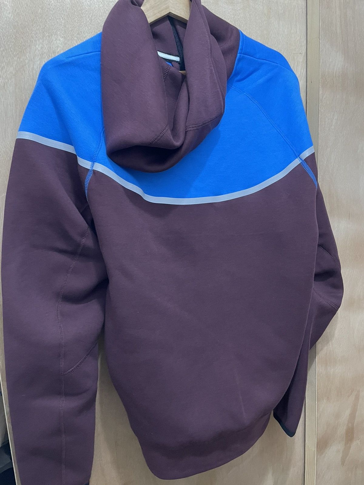 Nike NWT Nike Men M Tech Fleece Windrunner Burgundy Crush Blue Size US M / EU 48-50 / 2 - 7 Thumbnail
