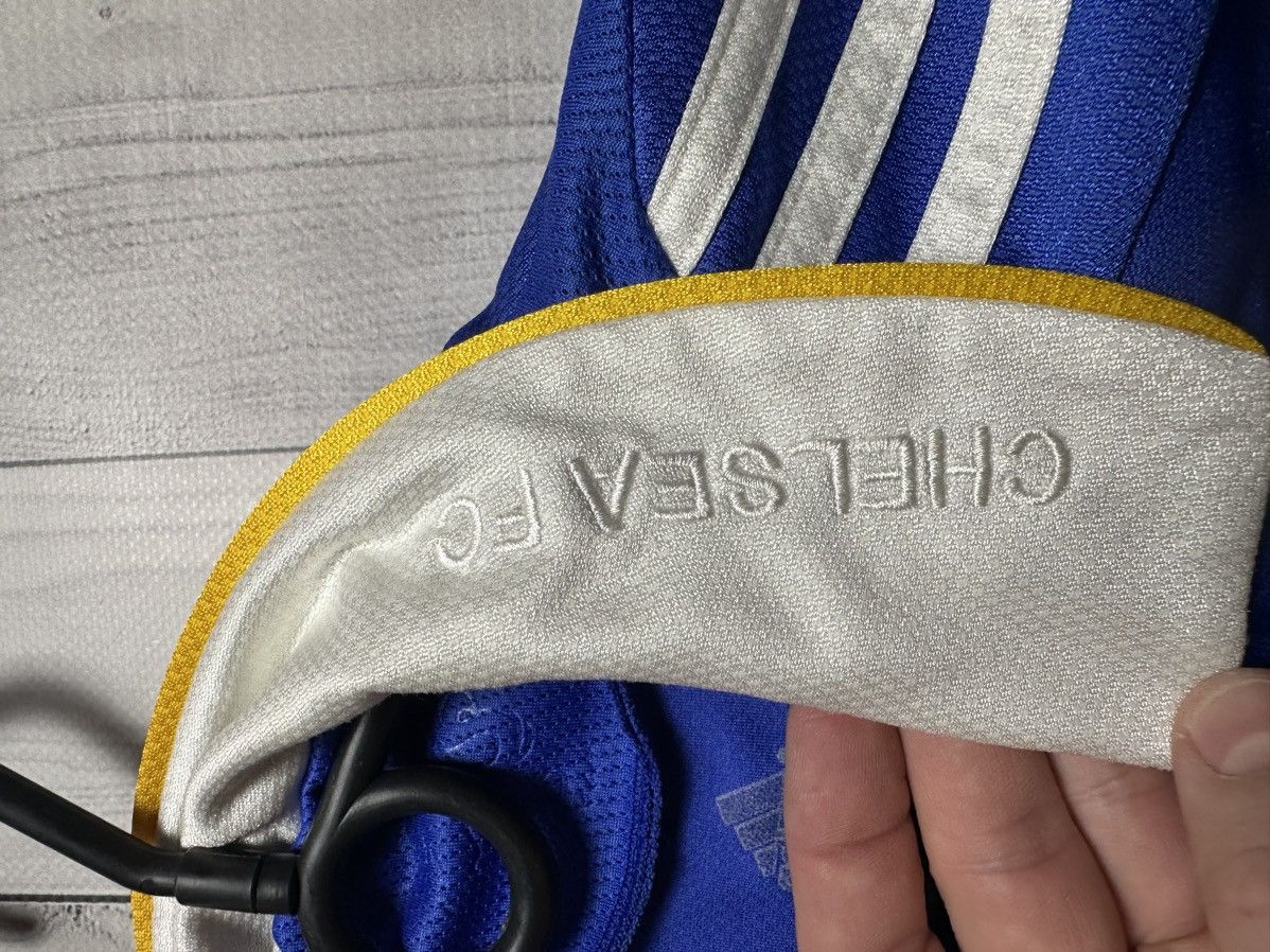 Adidas × Chelsea Soccer × Vintage Vintage adidas Chelsea soccer jersey Samsung size S/M Size US S / EU 44-46 / 1 - 7 Thumbnail