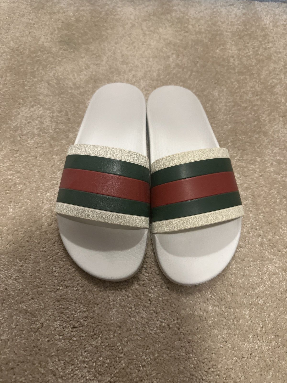 Gucci Gucci Pursuit Pool Slides White Size US 8 / EU 41 - 1 Thumbnail