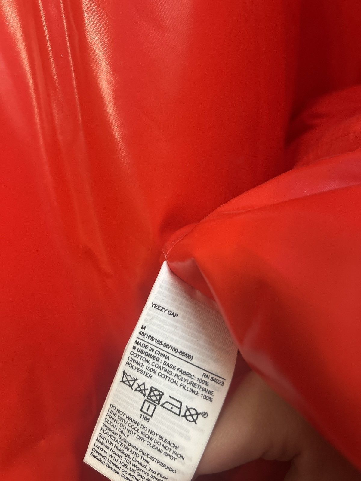 Gap × Yeezy YZYxGAP Red Round Jacket M Size US M / EU 48-50 / 2 - 5 Thumbnail