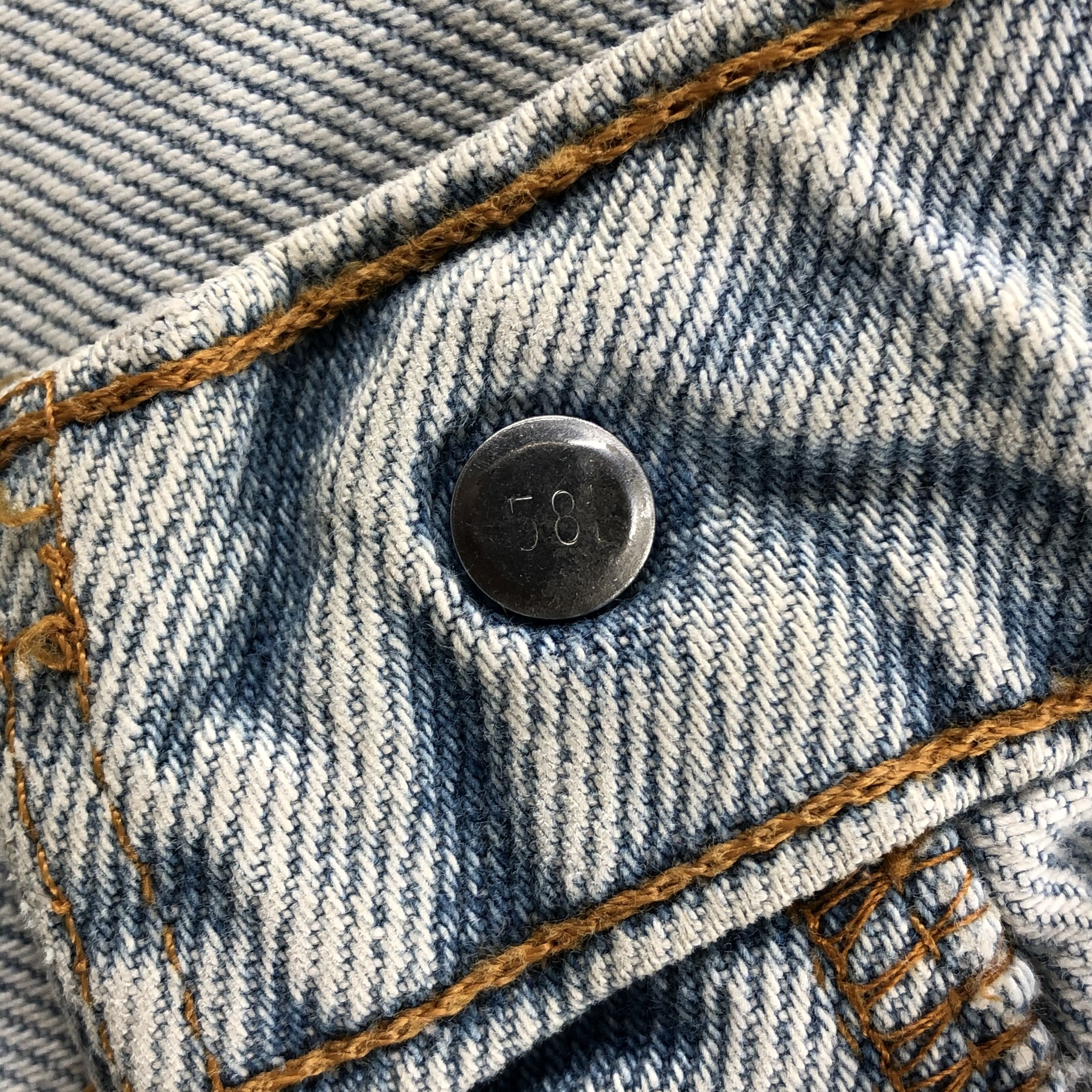 Levi's 90s Vintage Light Wash Levis 917 Jeans-J2149 Size US 38 / EU 54 - 10 Thumbnail