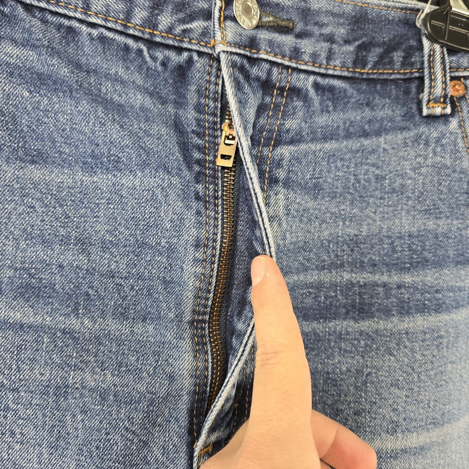 Levi's Levis 505 Jeans 40x30 Faded Whiskers Baggy Y2K Distressed Size US 40 / EU 56 - 3 Thumbnail