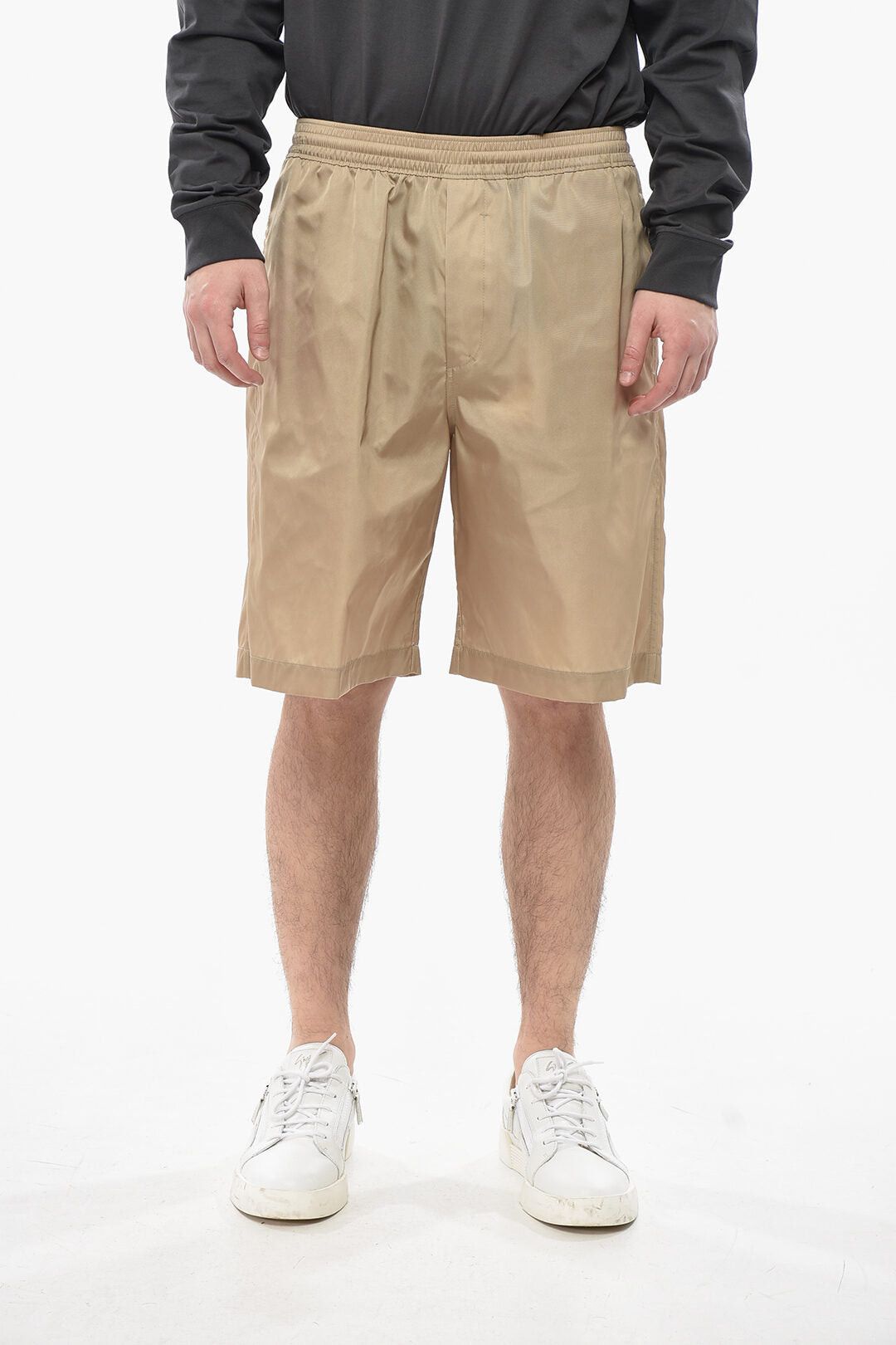 Givenchy 4-Pocket Nylon Shorts With Elasticated Waist Size US 32 / EU 48 - 1 Thumbnail
