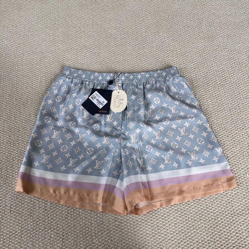 Louis Vuitton Louis Vuitton Beige Silk Women's Shorts 0089 Size 28" / US 6 / IT 42 - 1 Thumbnail