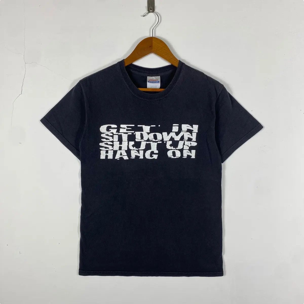 Vintage Vintage 00's SLINGSHOT GUAM CREW Cartoon Graphic Tee Shirt Size US S / EU 44-46 / 1 - 3 Thumbnail