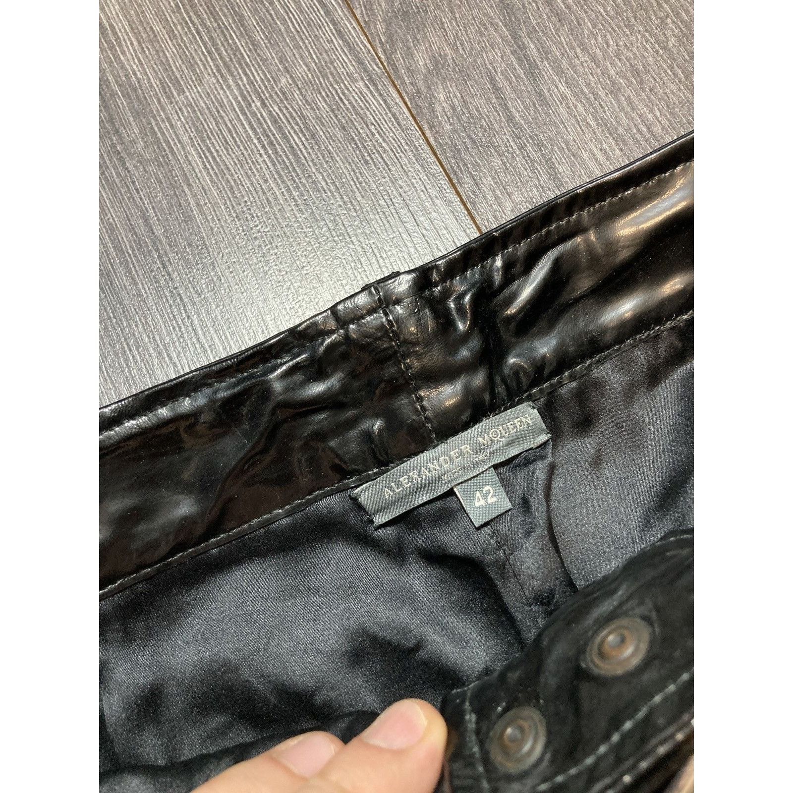 Alexander McQueen × Vintage RARE❗️Alexander McQueen latex biker zipper pants Size 28" / US 6 / IT 42 - 5 Thumbnail