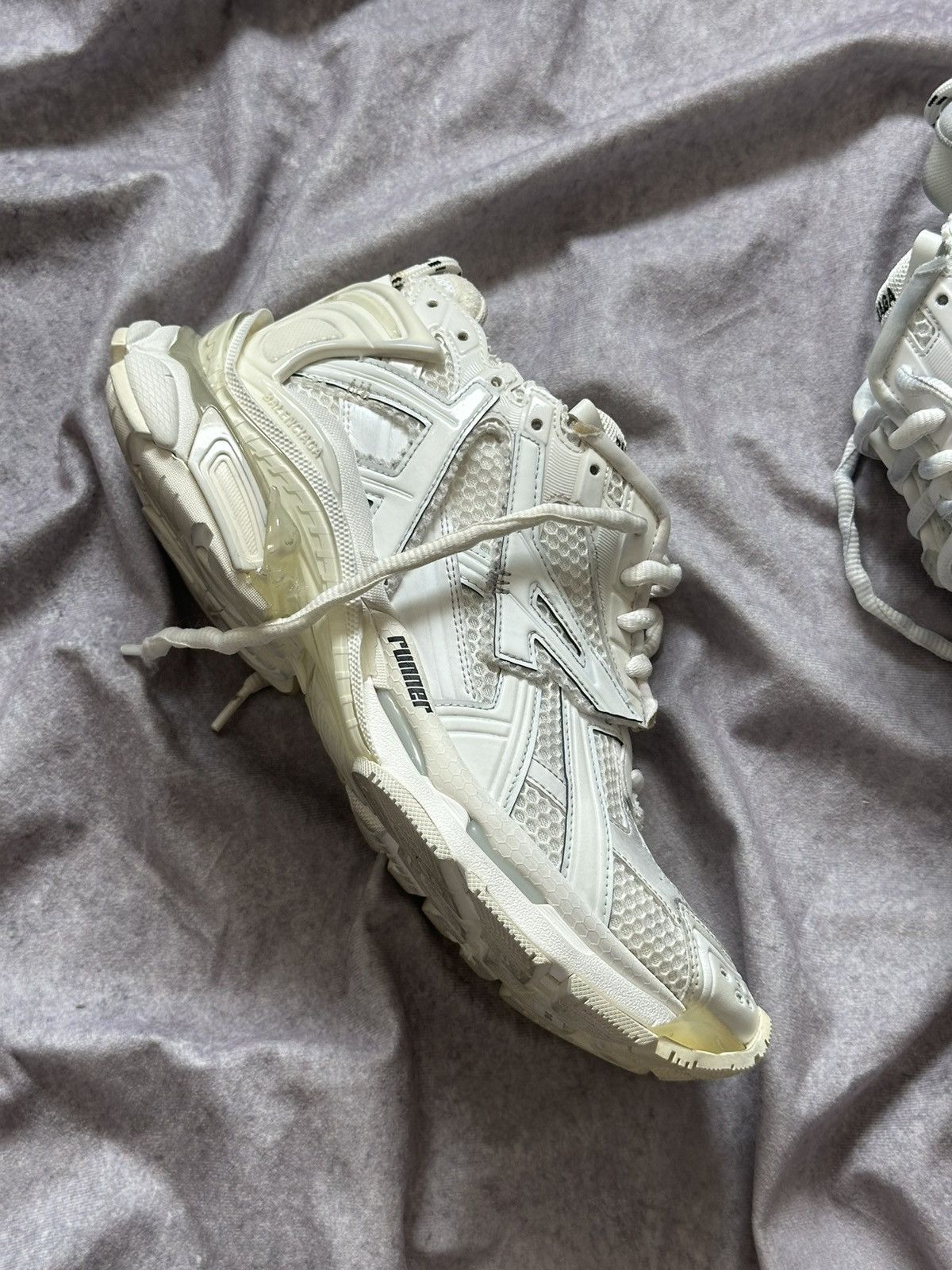 Balenciaga Balenciaga Runner Leathe Free White Sneakers Shoes Size US 10 / EU 43 - 5 Thumbnail