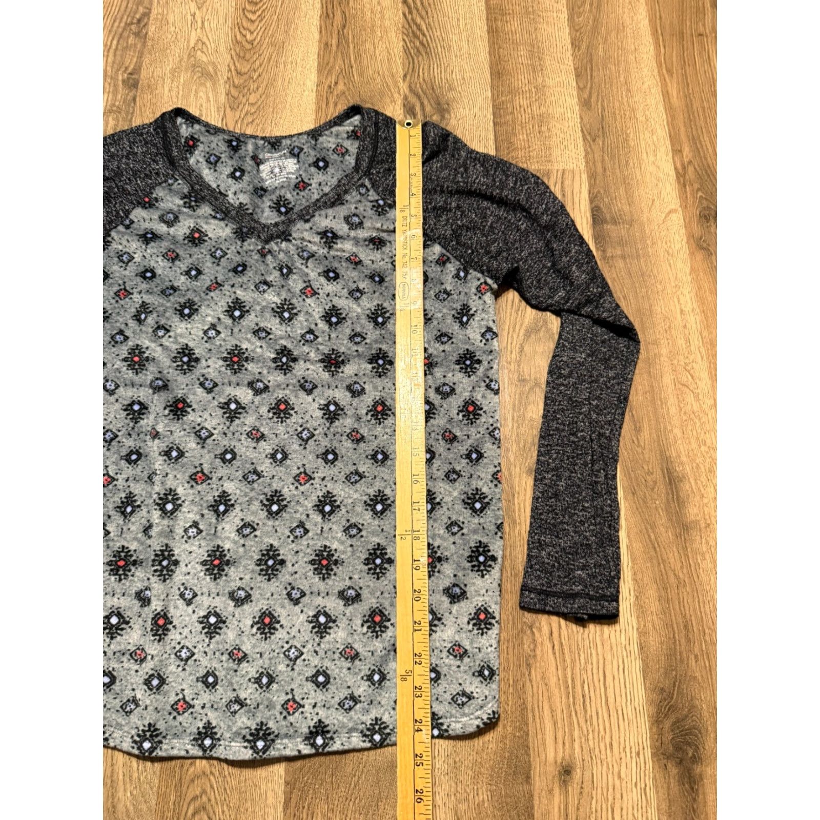 Vintage VINTAGE Climate Right by CuddlDuds Sleepwear Top Women's Medium Gray Red Blue Black Size M / US 6-8 / IT 42-44 - 7 Thumbnail