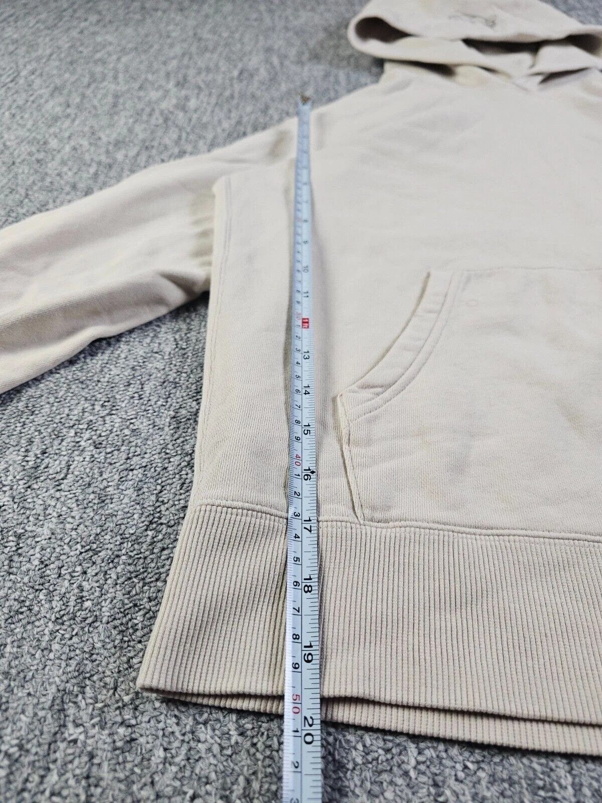 Uniqlo Uniqlo UT Basquiat Looney Tunes Collab Hoodie Beige Men S Size US S / EU 44-46 / 1 - 14 Thumbnail