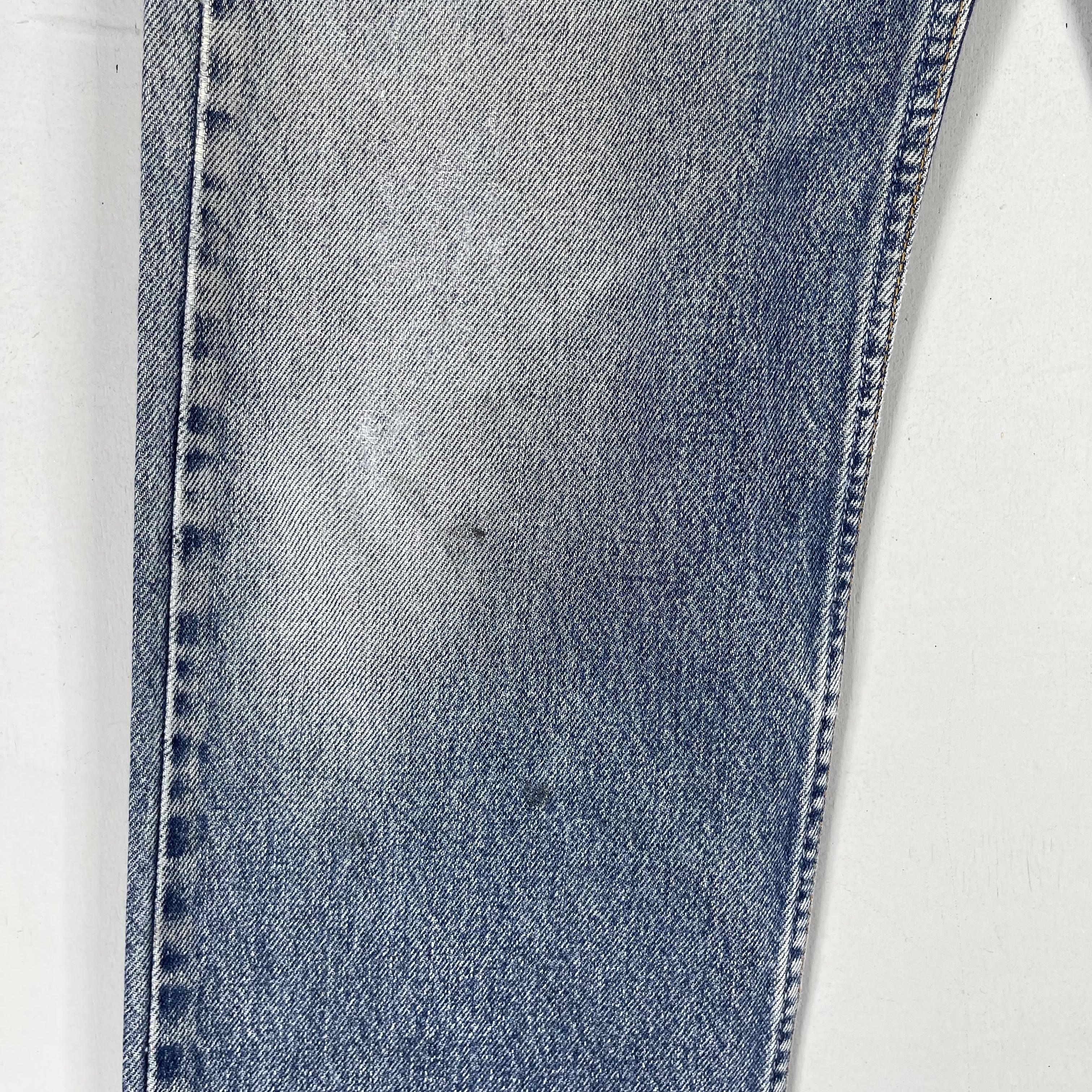 Levi's × Vintage W32 L31 Vintage Levis 505 Distressed Medium Wash Jeans Size US 32 / EU 48 - 4 Thumbnail